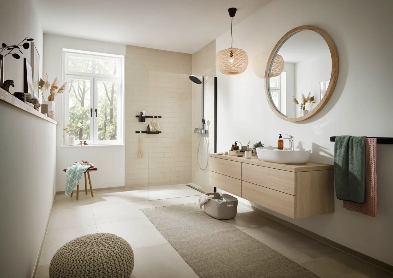 Hansgrohe Vivenis Einhebel-Waschtischmischer 110, Chrom, Ausladung 146 mm, Auslaufhöhe 110 mm, Hebelgriff, WaterfallStream, max. Durchfluss 5 l/min