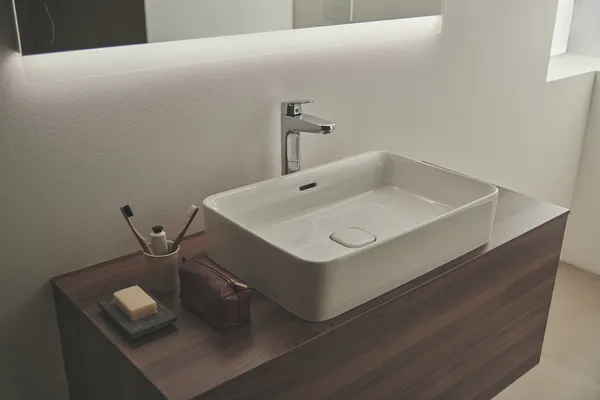 Waschtischarmatur Ceraflex mit Ablaufgarnitur verlängerter Sockel Ausladung 140mm Chrom Waschtischarmatur Ceraflex mit Ablaufgarnitur verlängerter Sockel Ausladung 140mm Chrom