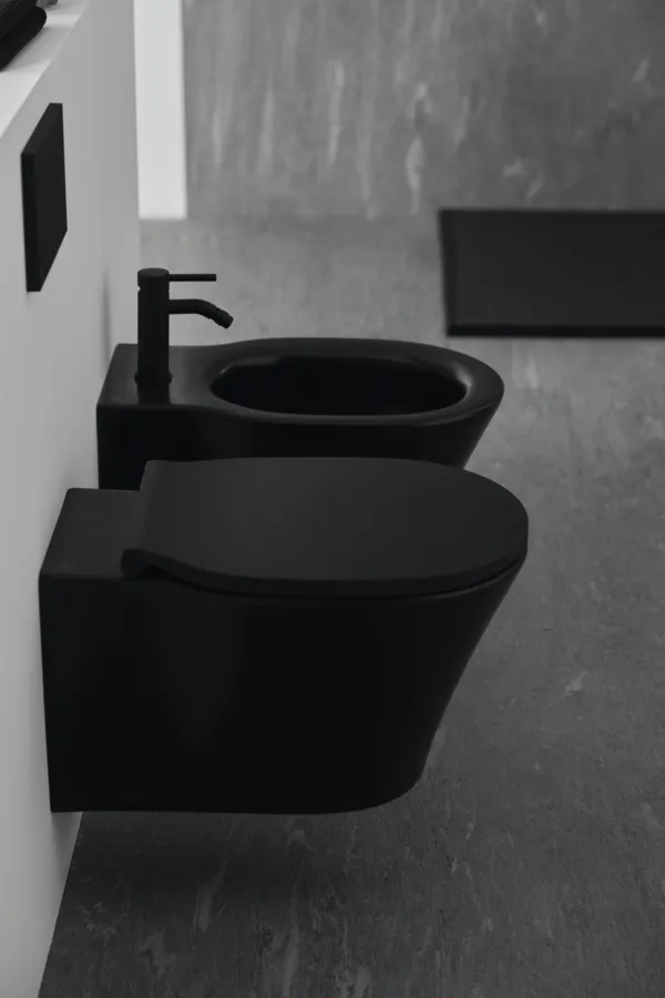 Ideal Standard WC-Sitz „ConnectAir“ in Schwarz Matt