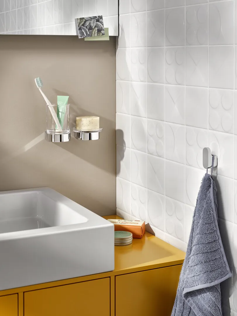 emco Haken „flow“ in chrom, Befestigung verdeckt emco Haken „flow“ in chrom, Befestigung verdeckt