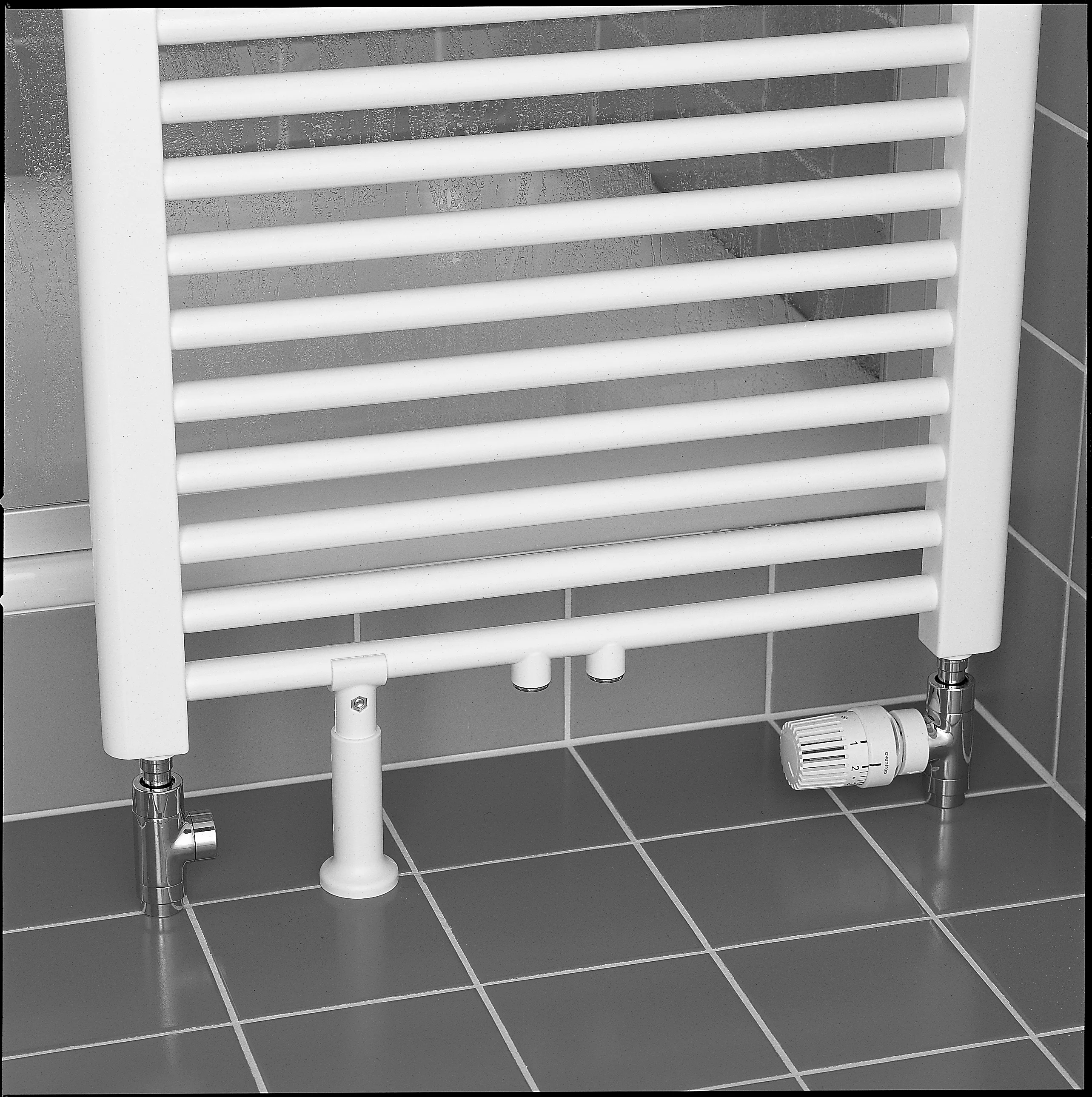 Kermi Heizkörper „Basic®-50“ 74,9 × 144,8 cm in Farbkonzept Kermi Heizkörper „Basic®-50“ 74,9 × 144,8 cm in Farbkonzept