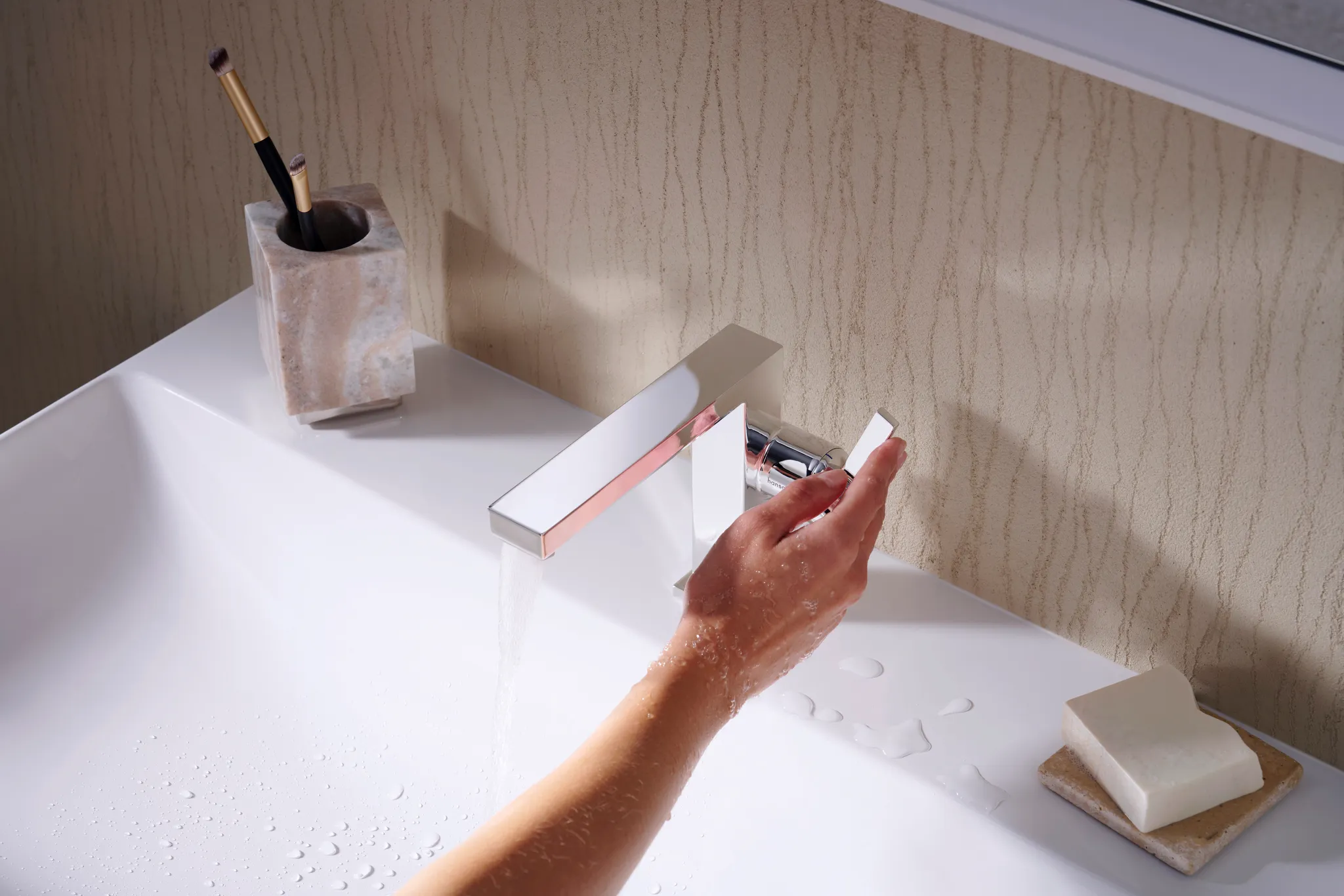 Hansgrohe Tecturis E Einhebel-Waschtischmischer 110 Fine CoolStart EcoSmart+ mit Push-Open Ablaufgarnitur, Chrom Hansgrohe Tecturis E Einhebel-Waschtischmischer 110 Fine CoolStart EcoSmart+ mit Push-Open Ablaufgarnitur, Chrom