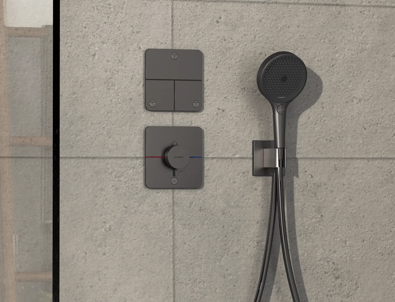 Hansgrohe ShowerSelect Comfort Q Thermostat Unterputz, Brushed Black Chrome, 1 Verbraucher + zusätzlicher Abgang, flache Rosette, einfache Installation