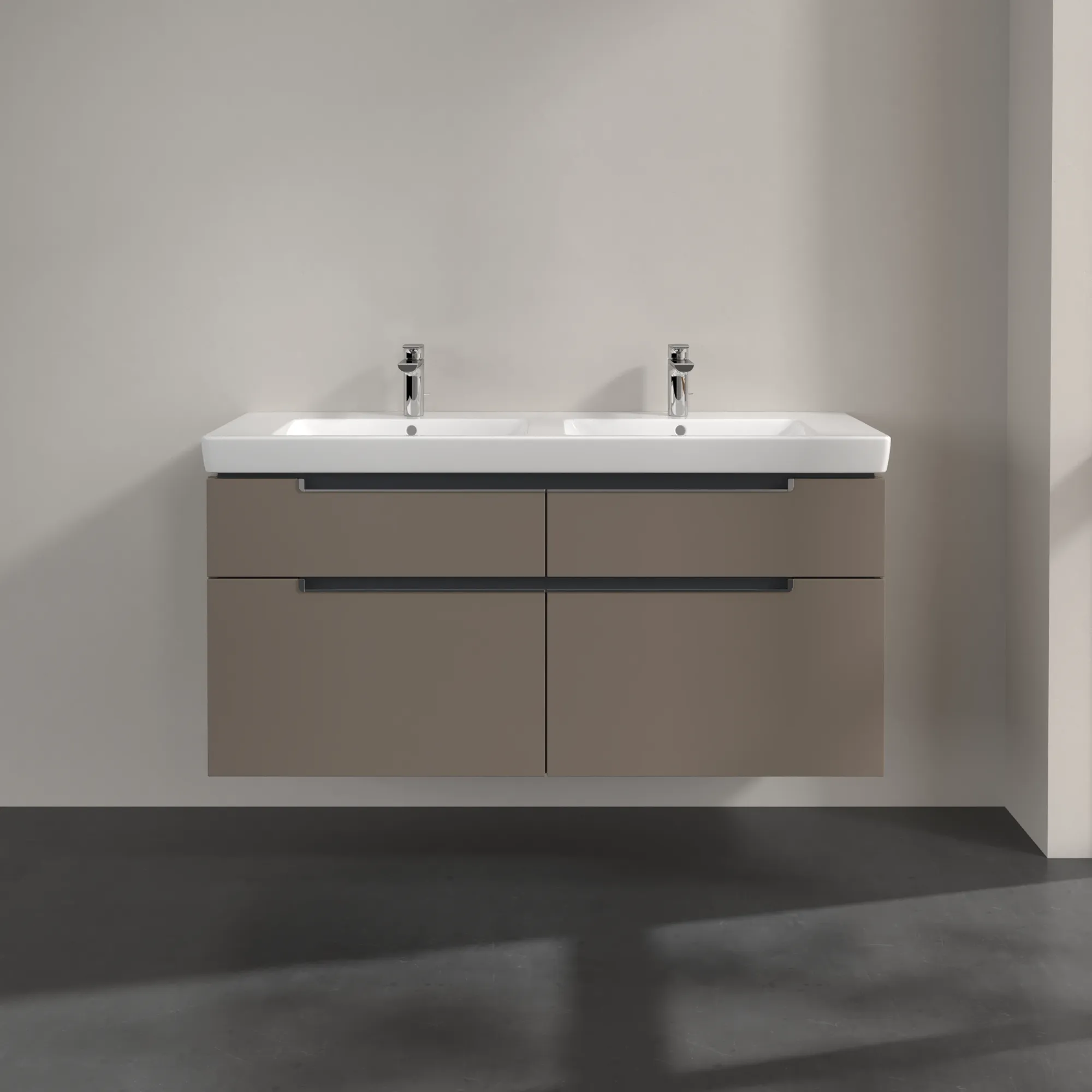 Villeroy & Boch Waschtischunterschrank „Subway 2.0“ 128,7 × 59 × 44,9 × 44,9 cm Truffle Grey, mittig, ohne Beleuchtung Villeroy & Boch Waschtischunterschrank „Subway 2.0“ 128,7 × 59 × 44,9 × 44,9 cm Truffle Grey, mittig, ohne Beleuchtung
