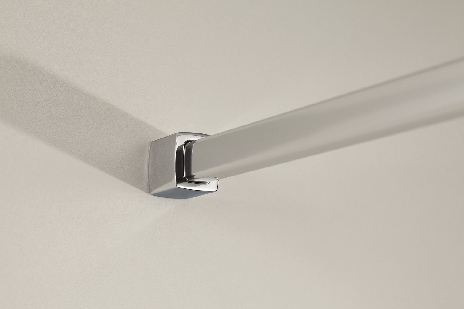 HSK teilgerahmte Eckeinstieg Drehfalttür pendelbar mit Festelement „Exklusiv“ Glas Linea 01 (80 cm), Profile Manhattan, Scharniere Premium Softcube, B: 900 mm H: 2000 mm T: 1400 mm HSK teilgerahmte Eckeinstieg Drehfalttür pendelbar mit Festelement „Exklusiv“ Glas Linea 01 (80 cm), Profile Manhattan, Scharniere Premium Softcube, B: 900 mm H: 2000 mm T: 1400 mm