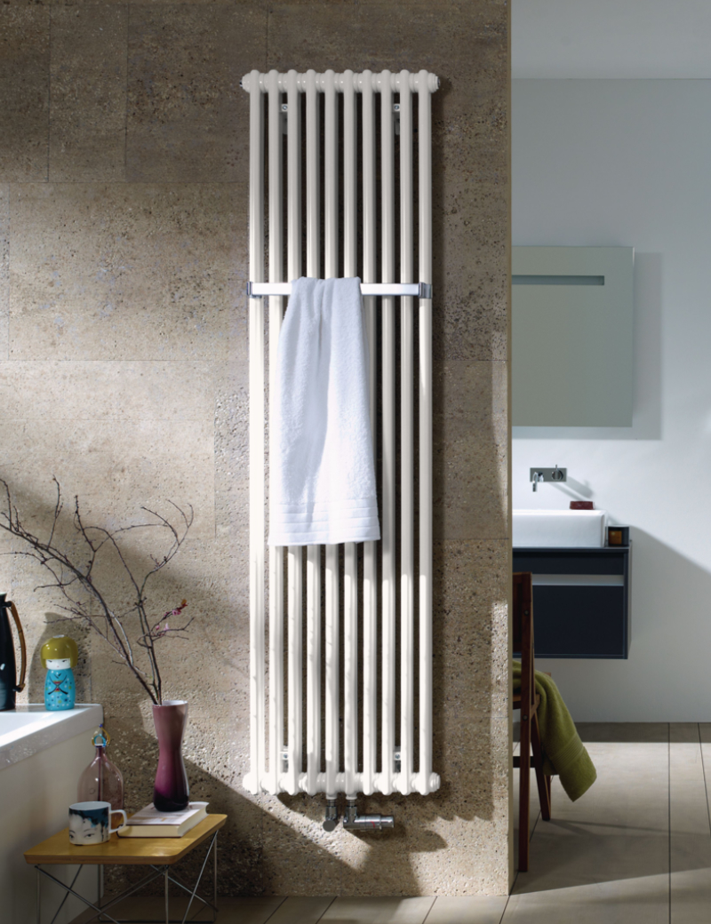 Zehnder Design-Heizkörper Charleston Bar CPV2180-16, Edelweiß, 1792x62x761 mm, mit Handtuchhalter als 2- oder 3-Säuler