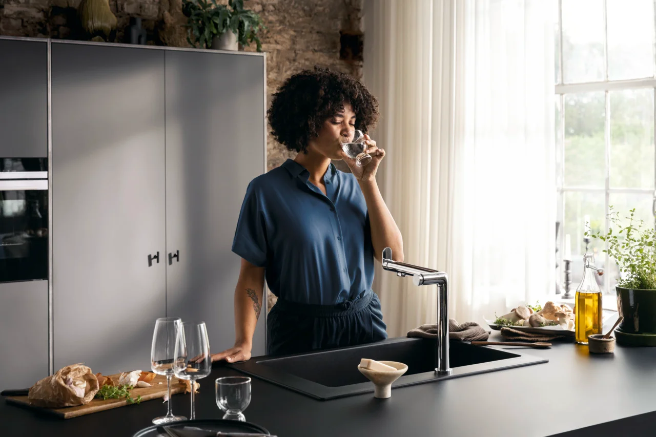 Hansgrohe Aqittura M91 FilterSystem 240, 1jet Starter Set Chrom – hochwertiger Küchenmischer mit Laminarstrahl und getrennter Wasserführung für gefiltertes Trinkwasser Hansgrohe Aqittura M91 FilterSystem 240, 1jet Starter Set Chrom – hochwertiger Küchenmischer mit Laminarstrahl und getrennter Wasserführung für gefiltertes Trinkwasser