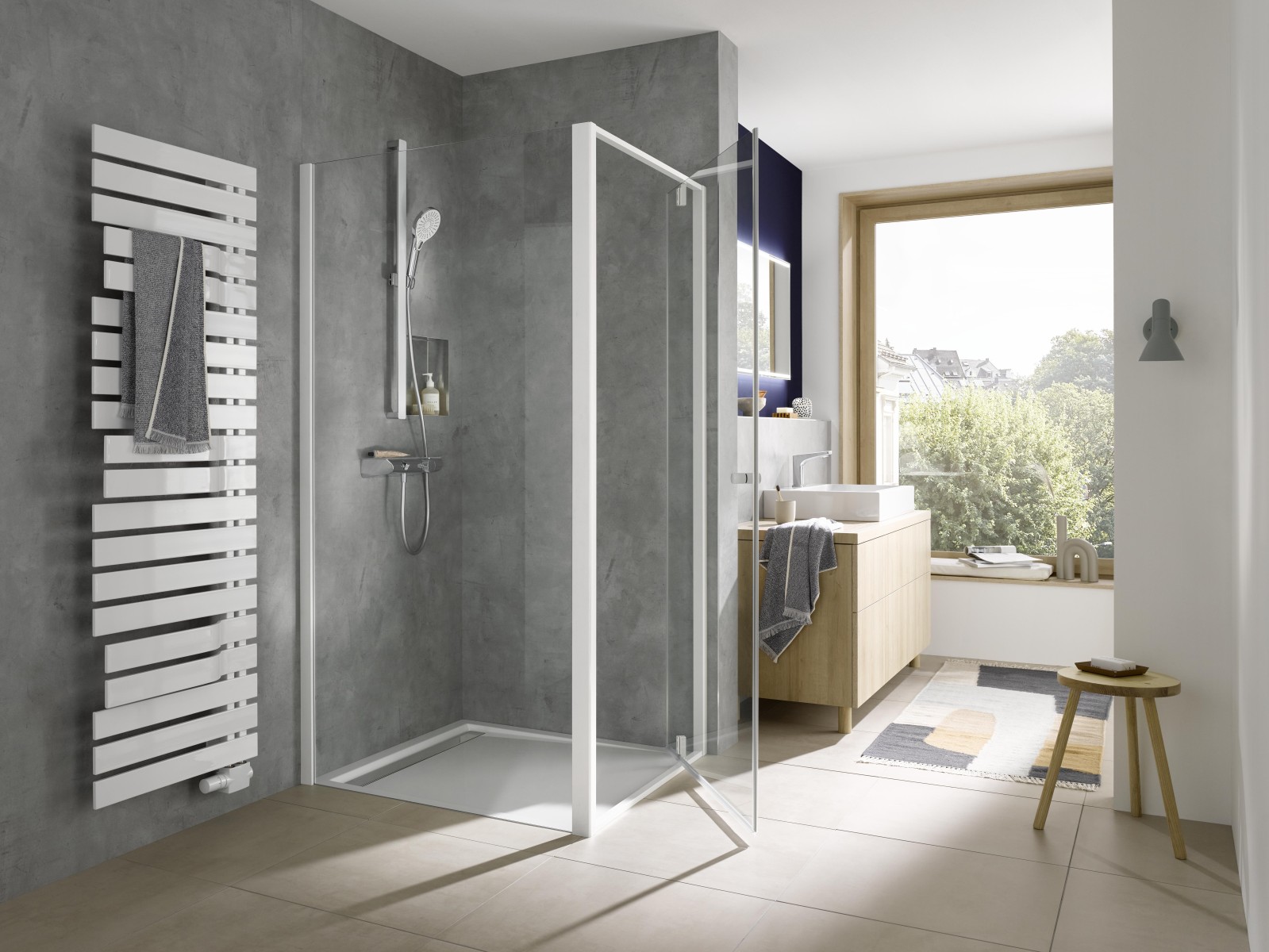 HSK gerahmte Seitenwand für Drehpunkttür „Favorit Plus“ Glas Klar hell, Profile Alu Silber-matt, für #Türbreite#, H: 2000 mm HSK gerahmte Seitenwand für Drehpunkttür „Favorit Plus“ Glas Klar hell, Profile Alu Silber-matt, für #Türbreite#, H: 2000 mm