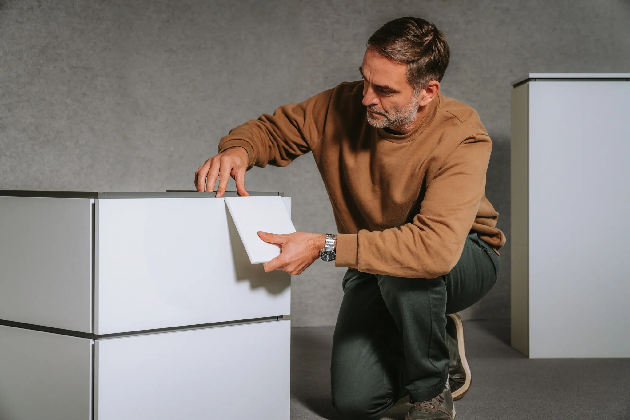 Hansgrohe Waschtischunterschrank Xilesa E, Mattweiß, 580 x 470 mm, 2 Schubkästen PushOpen, SoftClose, Wandmontage