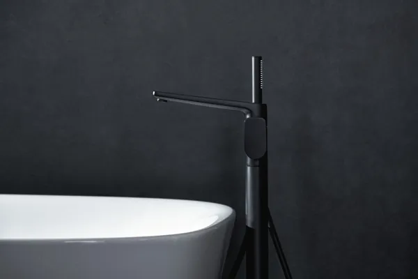 freistehende Wannenarmatur Tonic II, Bausatz 2, mit Stick-HB, Ausladung 220mm, Chrom freistehende Wannenarmatur Tonic II, Bausatz 2, mit Stick-HB, Ausladung 220mm, Chrom