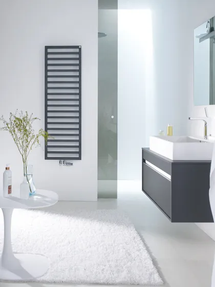 Zehnder Design-Heizkörper „Quaro“ 45 × 183,5 cm ZQ100345DF00000 in White Matt - B-Ware Zehnder Design-Heizkörper „Quaro“ 45 × 183,5 cm ZQ100345DF00000 in White Matt - B-Ware