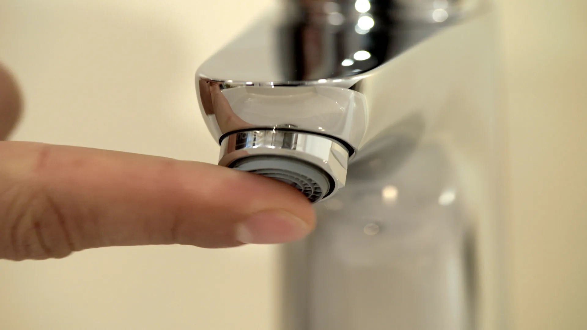 Hansgrohe Focus Einhebel-Waschtischmischer 70 mit Zugstangen-Ablaufgarnitur, Chrom Hansgrohe Focus Einhebel-Waschtischmischer 70 mit Zugstangen-Ablaufgarnitur, Chrom