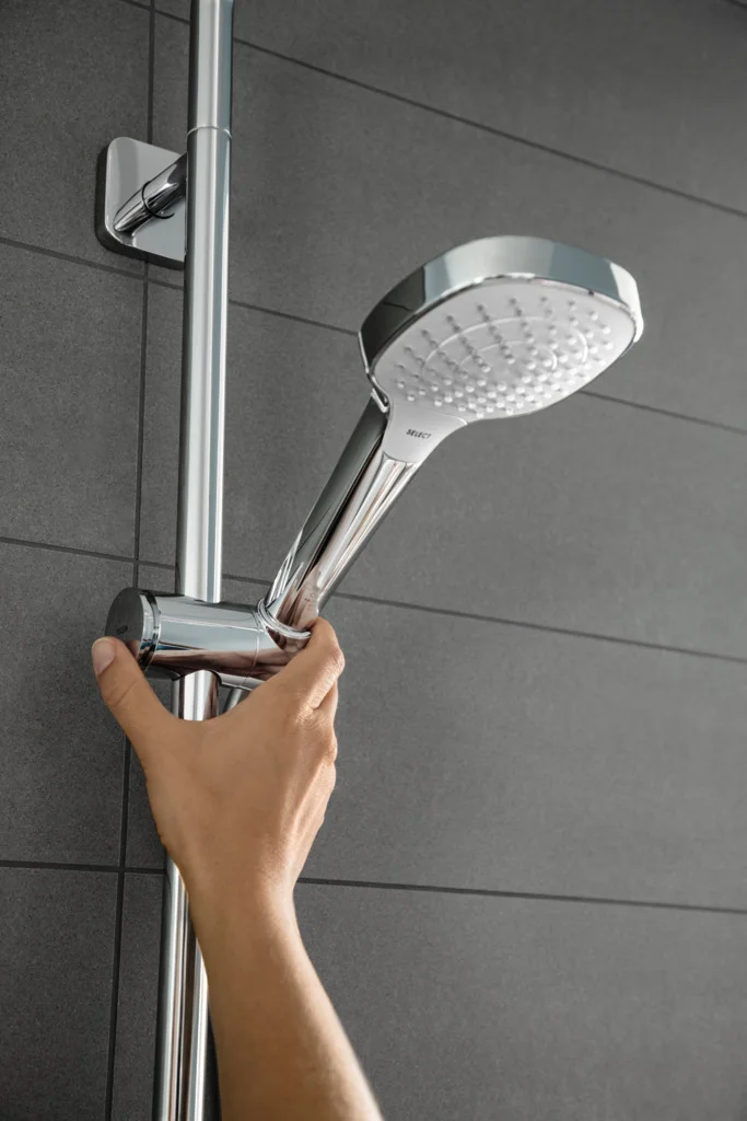 Hansgrohe Croma Select E Handbrause EcoSmart weiß/chrom, 110 mm Brausekopfgröße, SoftRain, IntenseRain, Massagestrahl, QuickClean, max. Durchfluss 8,4 l/min bei 3 bar