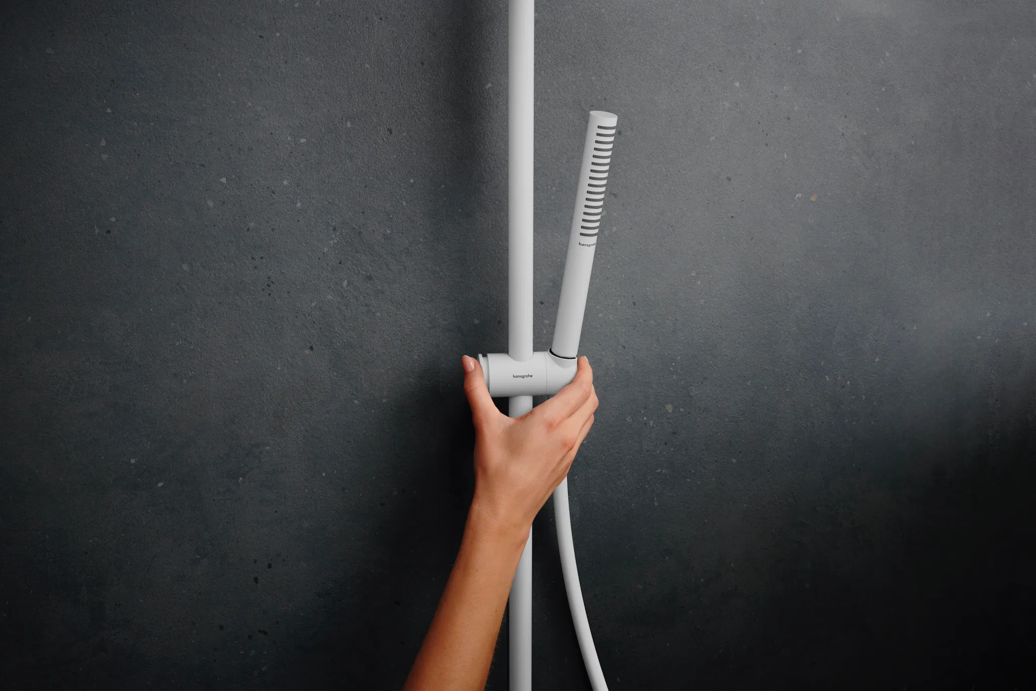 Hansgrohe Pulsify S Puro Showerpipe EcoSmart Aufputz, 1 Strahl, 260 mm Brausekopfgröße, PowderRain Strahlart, graphitfarbene Strahlscheibe, 7 l/min Mindestdurchfluss Hansgrohe Pulsify S Puro Showerpipe EcoSmart Aufputz, 1 Strahl, 260 mm Brausekopfgröße, PowderRain Strahlart, graphitfarbene Strahlscheibe, 7 l/min Mindestdurchfluss