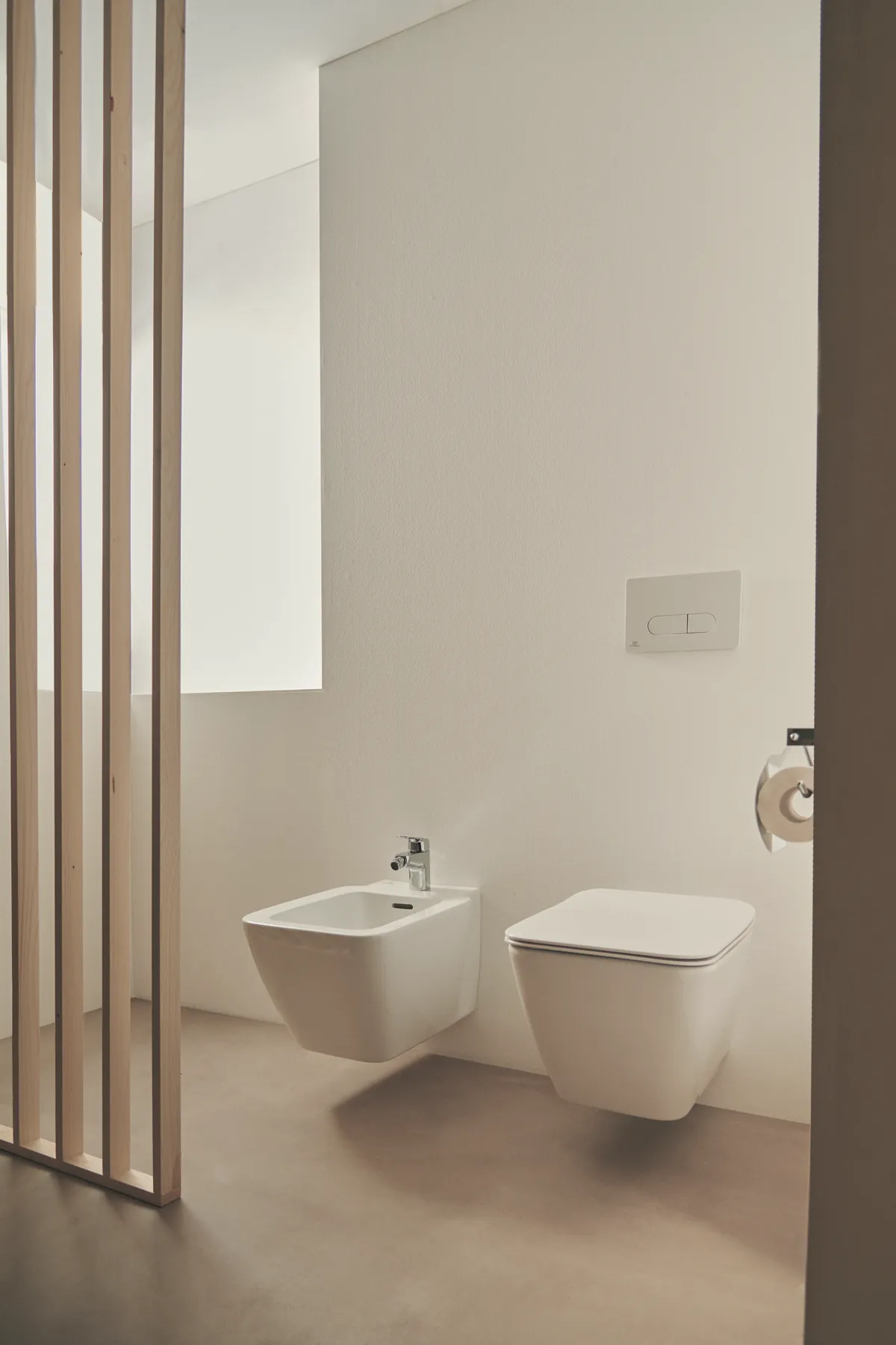 Bidetarmatur Ceraflex, Ausladung 114mm, mit Ablaufgarnitur aus Kst., Chrom Bidetarmatur Ceraflex, Ausladung 114mm, mit Ablaufgarnitur aus Kst., Chrom