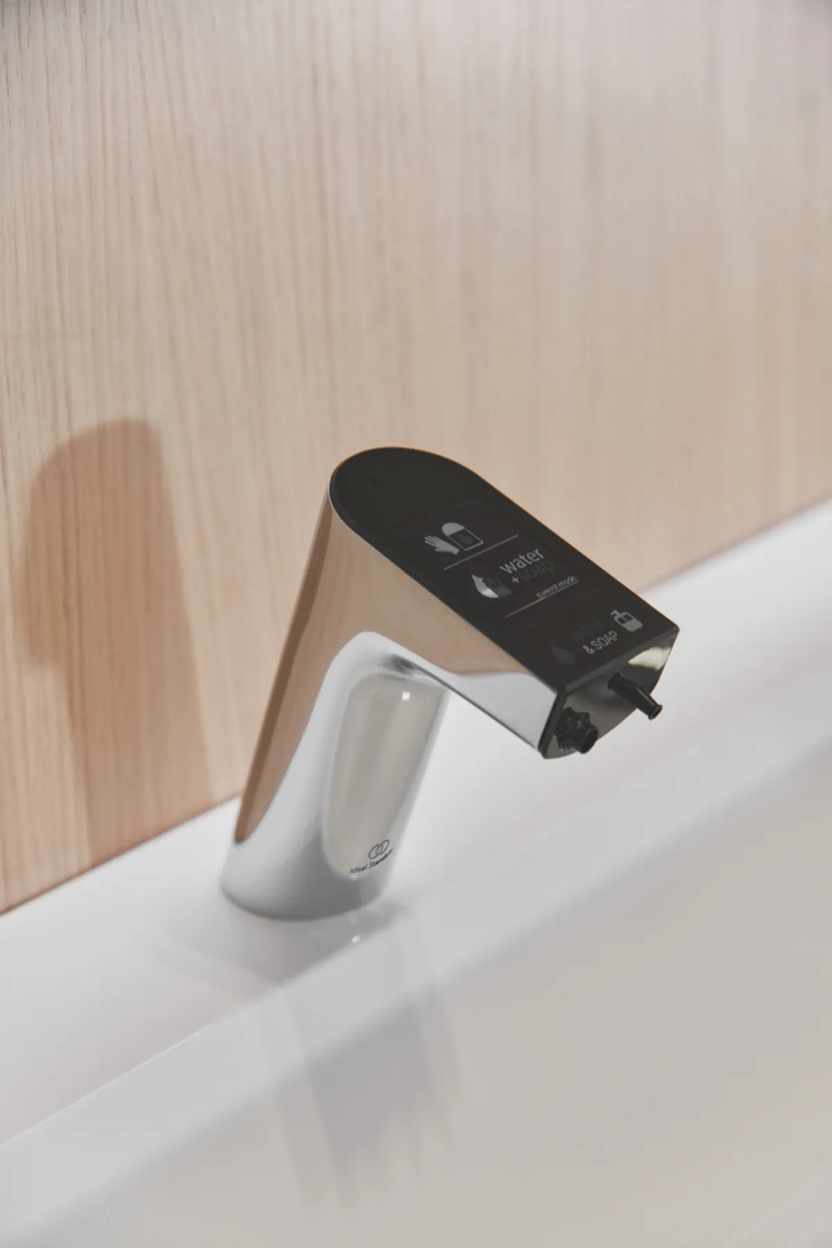 Sensor-Waschtischarmatur Intellimix, mit Seife, Chrom Sensor-Waschtischarmatur Intellimix, mit Seife, Chrom