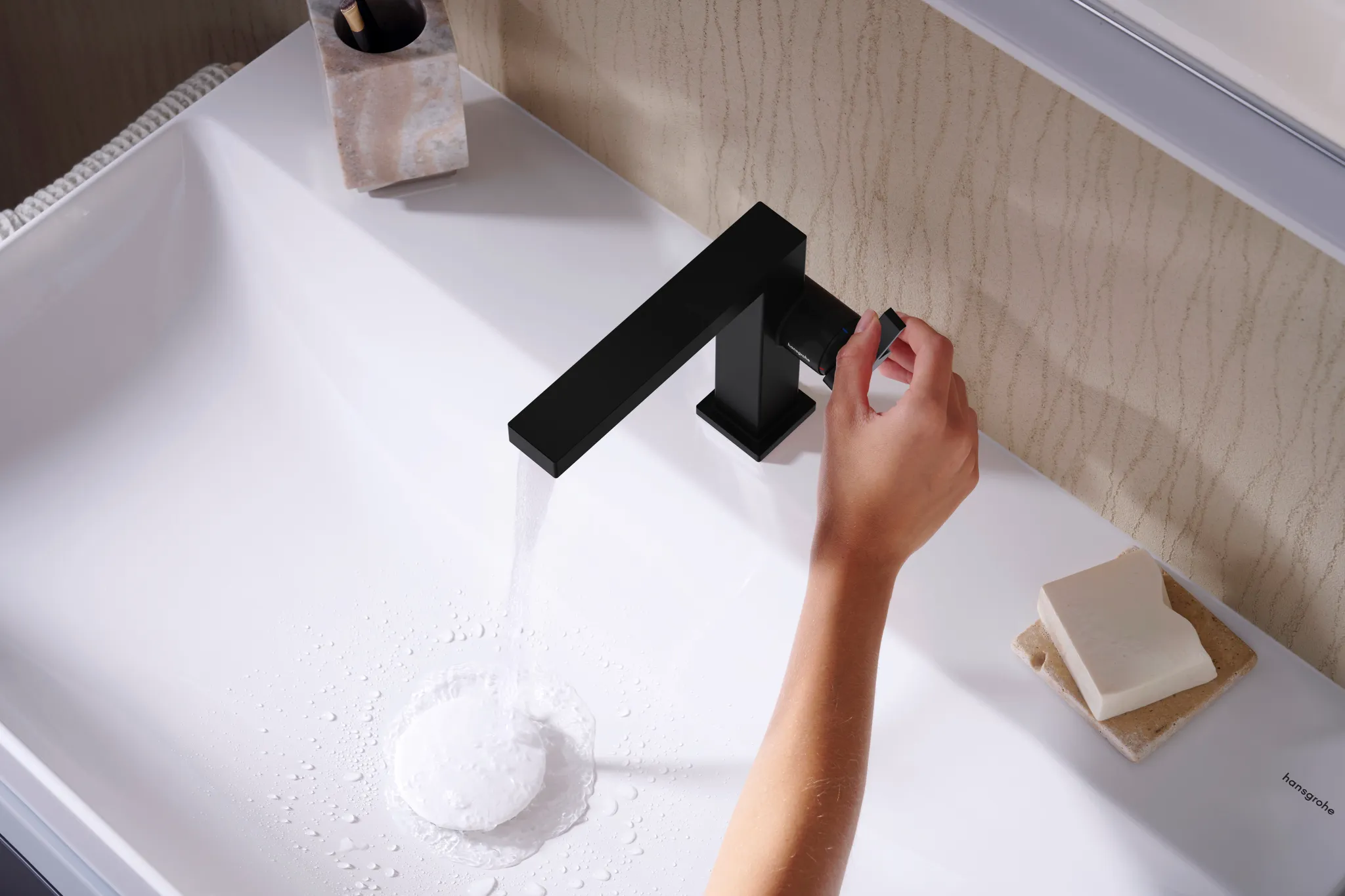 Xelu Q Waschtisch mit Ablage rechts 800/480 mit 2 Hahnlöchern ohne Überlauf, SmartClean Weiß Xelu Q Waschtisch mit Ablage rechts 800/480 mit 2 Hahnlöchern ohne Überlauf, SmartClean Weiß