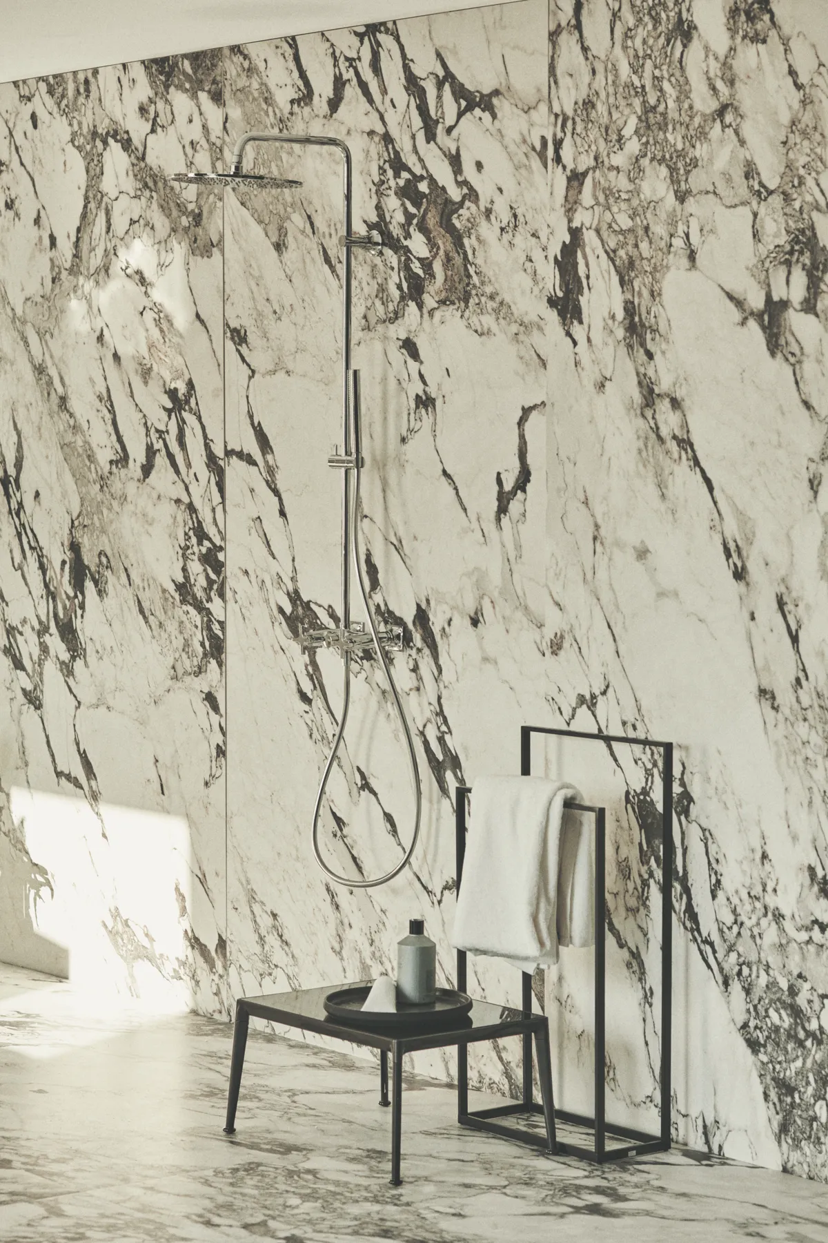 Ideal Standard Joy Neo Duschsystem mit Einhebel-Brausearmatur Kreuzgriffe Chrom Ideal Standard Joy Neo Duschsystem mit Einhebel-Brausearmatur Kreuzgriffe Chrom