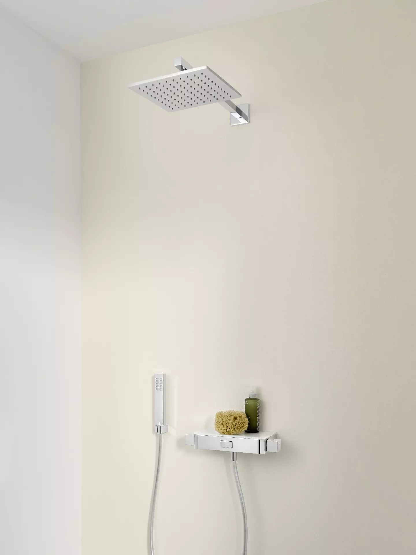 HSK Unterputz-Thermostat „AquaSwitch Eckig“ mit 2 Abgängen Ausladung 140 mm in schwarz / chrom HSK Unterputz-Thermostat „AquaSwitch Eckig“ mit 2 Abgängen Ausladung 140 mm in schwarz / chrom