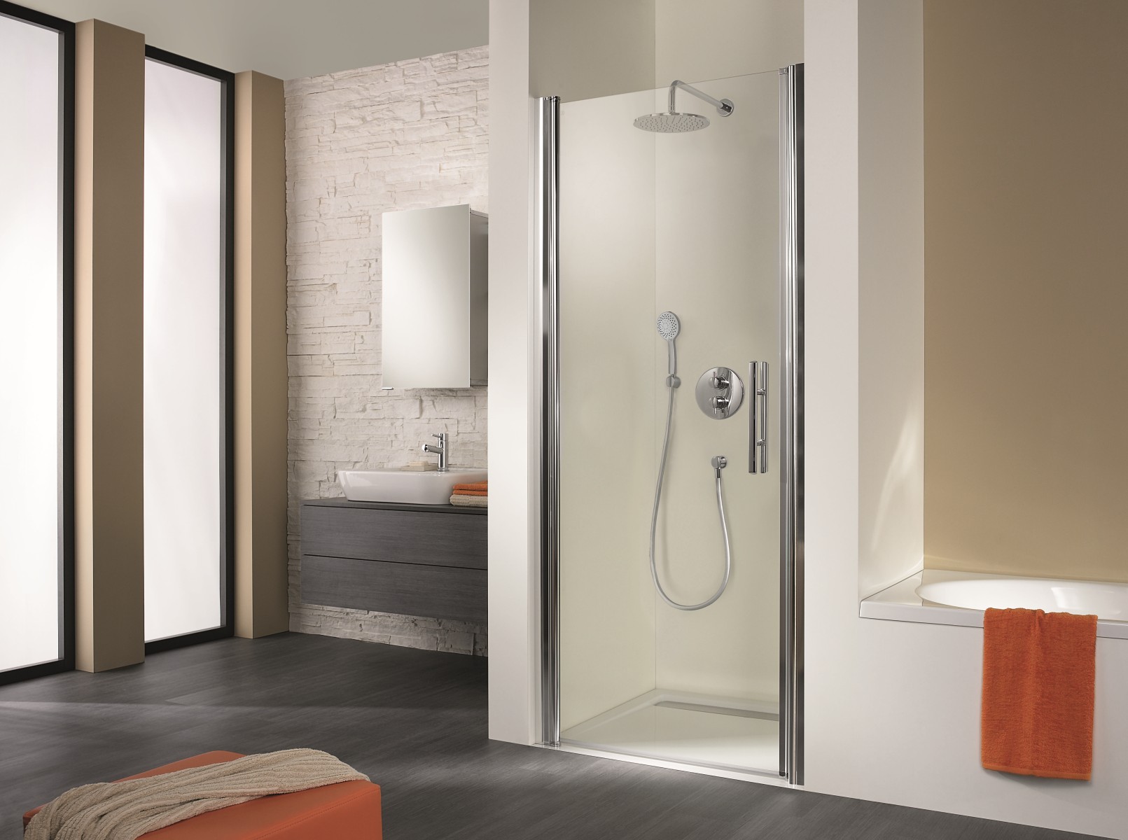 HSK teilgerahmte Drehtür Nische „Exklusiv“ Glas Klar hell, Profile Alu Silber-matt, B: 750 mm H: 2000 mm HSK teilgerahmte Drehtür Nische „Exklusiv“ Glas Klar hell, Profile Alu Silber-matt, B: 750 mm H: 2000 mm