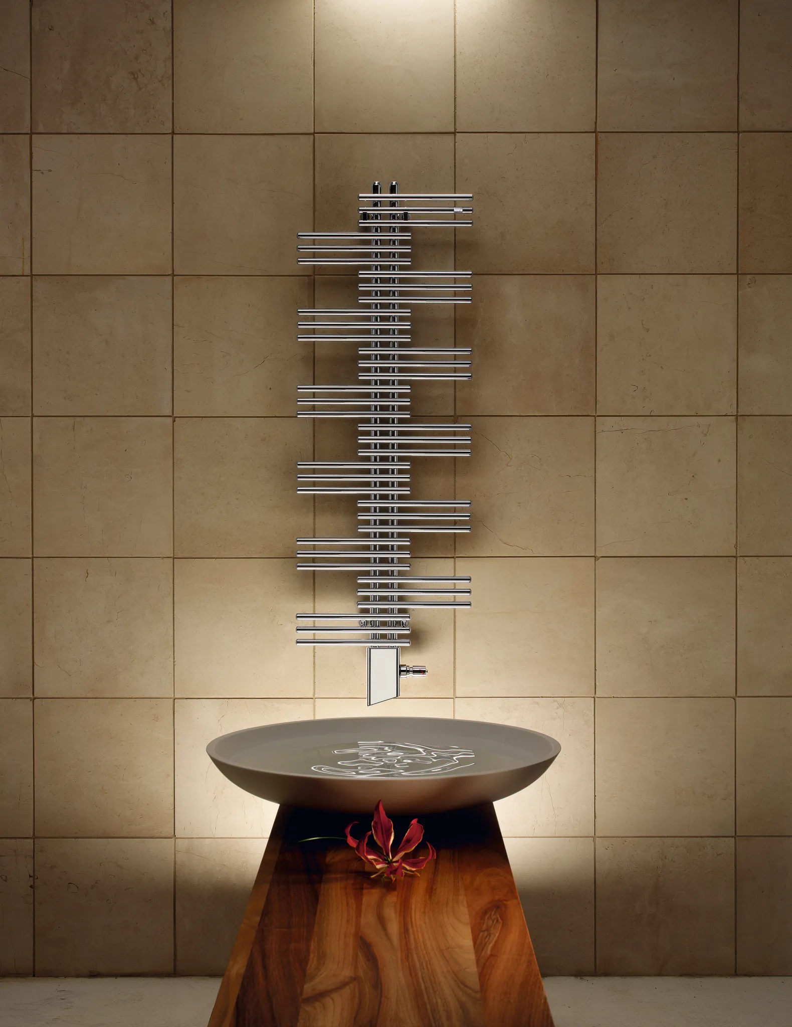 Zehnder Design-Heizkörper „Yucca“ für Warmwasser-Zentralheizung oder gemischten Betrieb mit 50 mm-Mittelanschluss 50 × 134 cm, zweilagig, Sammelrohre mittig in Verkehrsweiß (RAL 9016, glänzend) Zehnder Design-Heizkörper „Yucca“ für Warmwasser-Zentralheizung oder gemischten Betrieb mit 50 mm-Mittelanschluss 50 × 134 cm, zweilagig, Sammelrohre mittig in Verkehrsweiß (RAL 9016, glänzend)