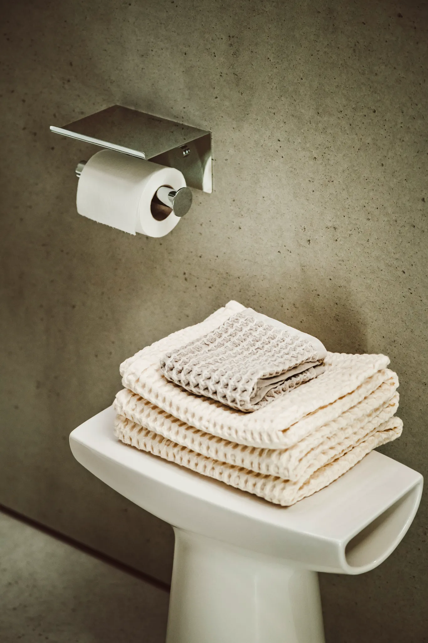 Niara Toilettenpapierhalter 38406.2 mit Ablage, chrom