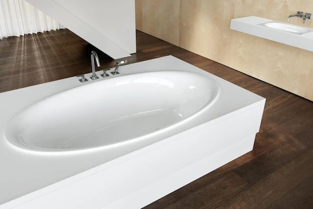 Bette Badewanne „BetteEve Oval“ oval 180 × 100 cm in Edelweiß Bette Badewanne „BetteEve Oval“ oval 180 × 100 cm in Edelweiß
