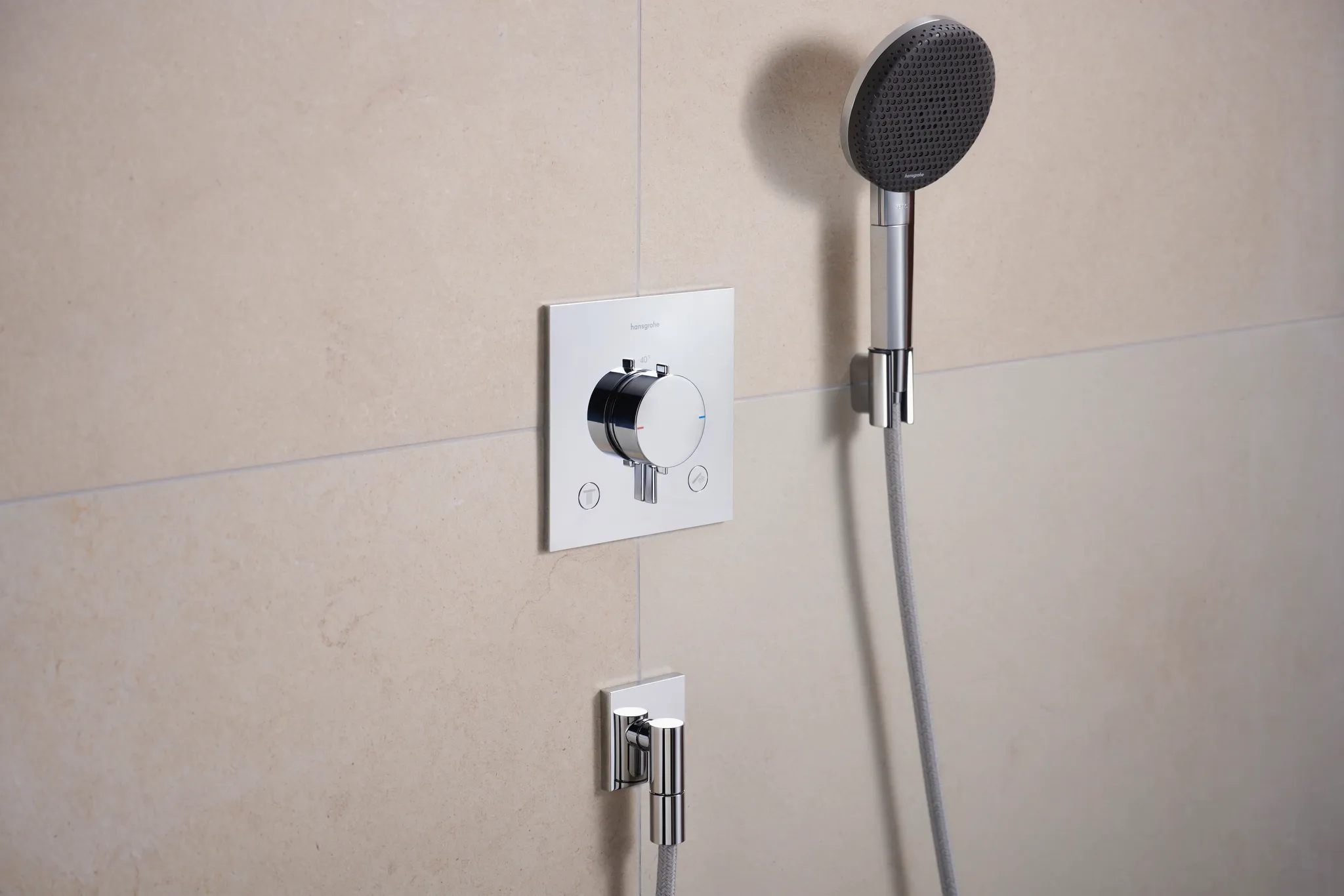 Hansgrohe FixFit Fine E Wandanschluss mit Rückflussverhinderer Chrom Hansgrohe FixFit Fine E Wandanschluss mit Rückflussverhinderer Chrom