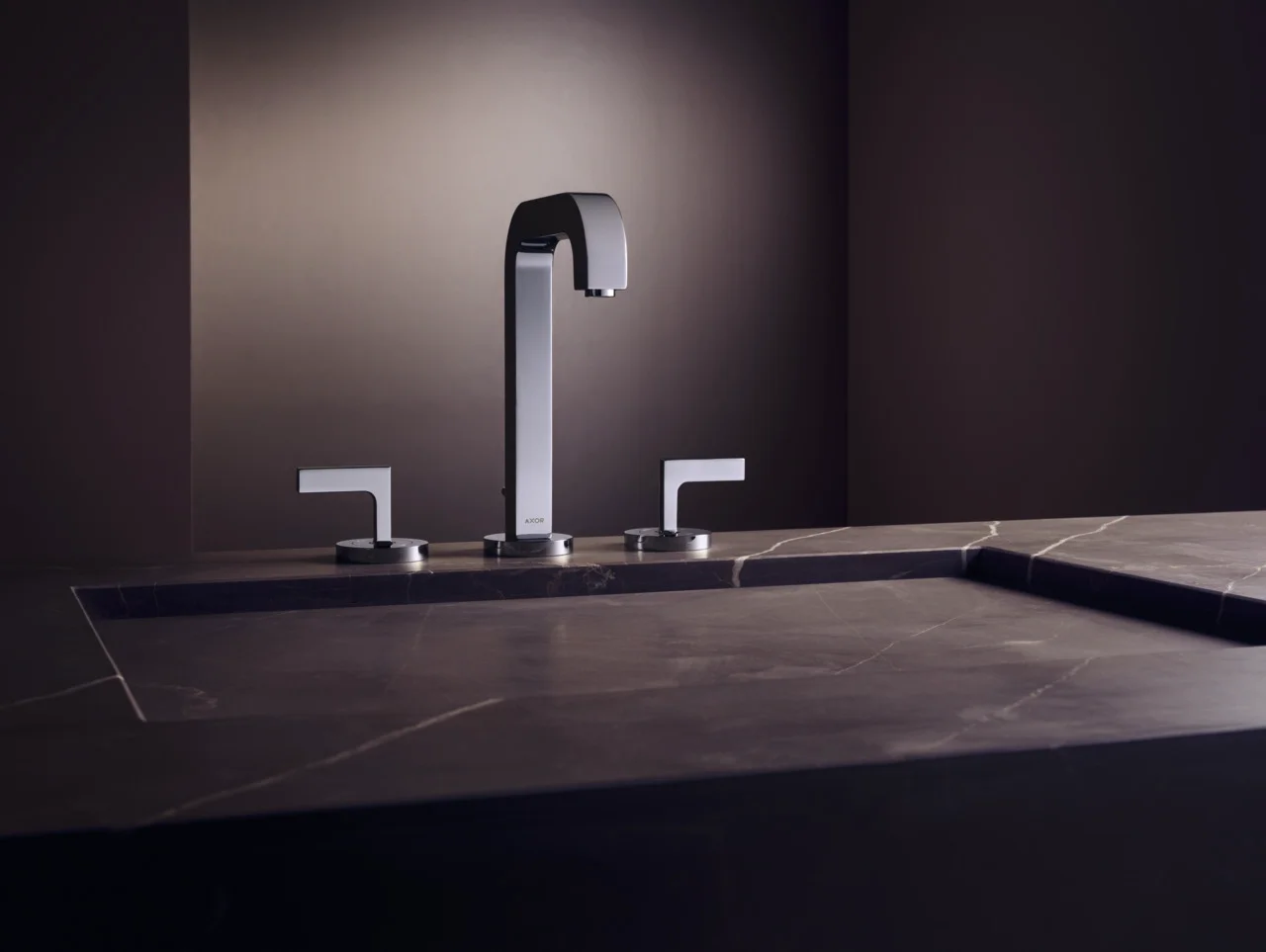 Hansgrohe AXOR Citterio 3-Loch Waschtischarmatur Chrom, Ausladung 140 mm, ComfortZone 170, Hebelgriff, Normalstrahl, max. Durchfluss 5 l/min Hansgrohe AXOR Citterio 3-Loch Waschtischarmatur Chrom, Ausladung 140 mm, ComfortZone 170, Hebelgriff, Normalstrahl, max. Durchfluss 5 l/min