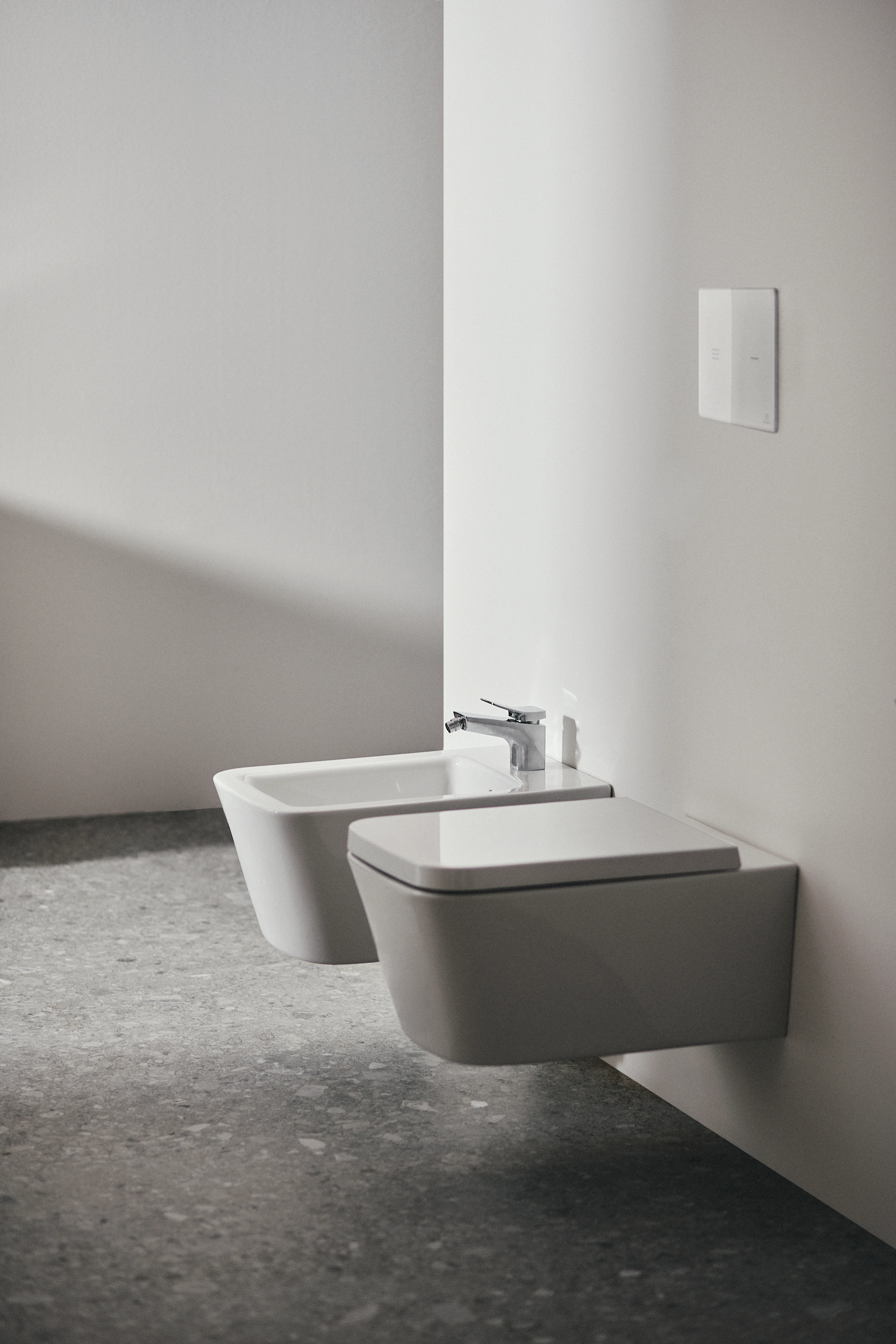 Ideal Standard Bidet „BlendCube“, Befestigung verdeckt 36 × 54 × 25 cm in Weiß Ideal Standard Bidet „BlendCube“, Befestigung verdeckt 36 × 54 × 25 cm in Weiß