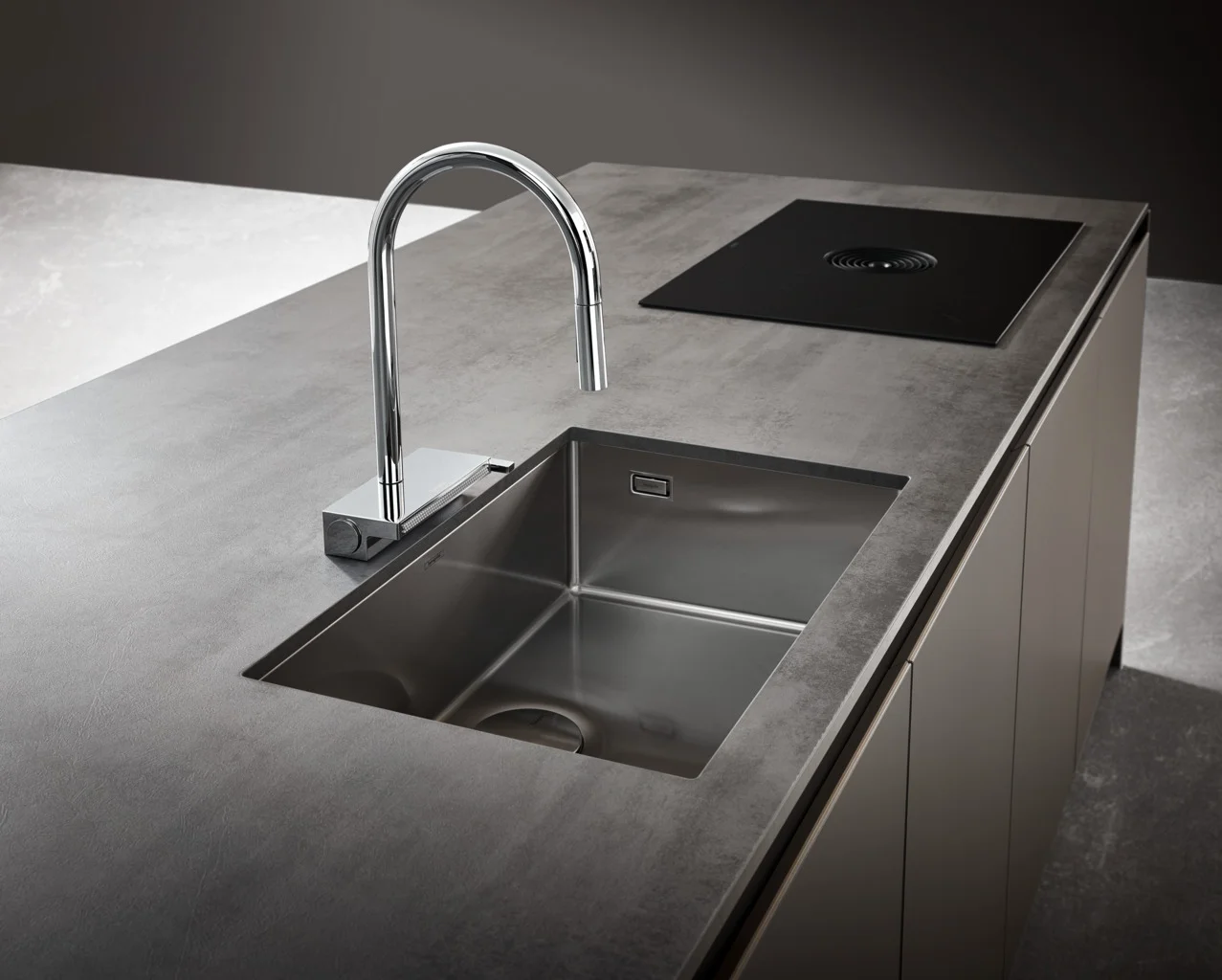 Hansgrohe Aquno Select M81 Einhebel-Küchenmischer mit Ausziehbrause 3jet Chrom, ComfortZone 170, Schwenkbereich einstellbar in 3 Stufen auf 60°, 110° oder 150°, Laminarstrahl, Brausestrahl, SatinFlow, MagFit magnetische Brausehalterung, maximale Durchflu