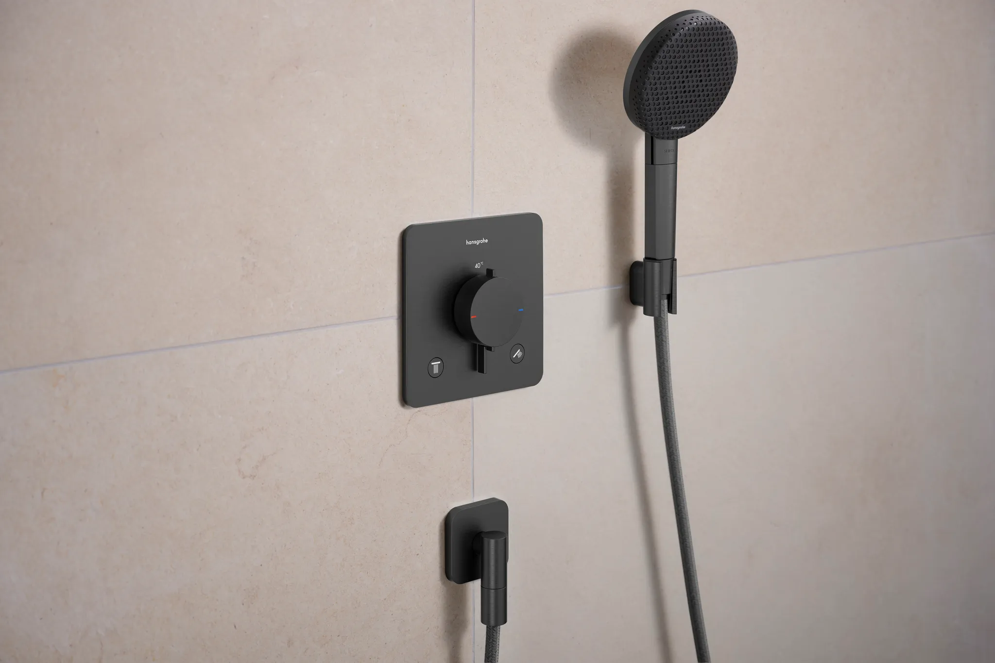 Hansgrohe Unterputz-Armatur „Ecostat Comfort Q“ Ausladung 0 mm in Brushed Black Chrome