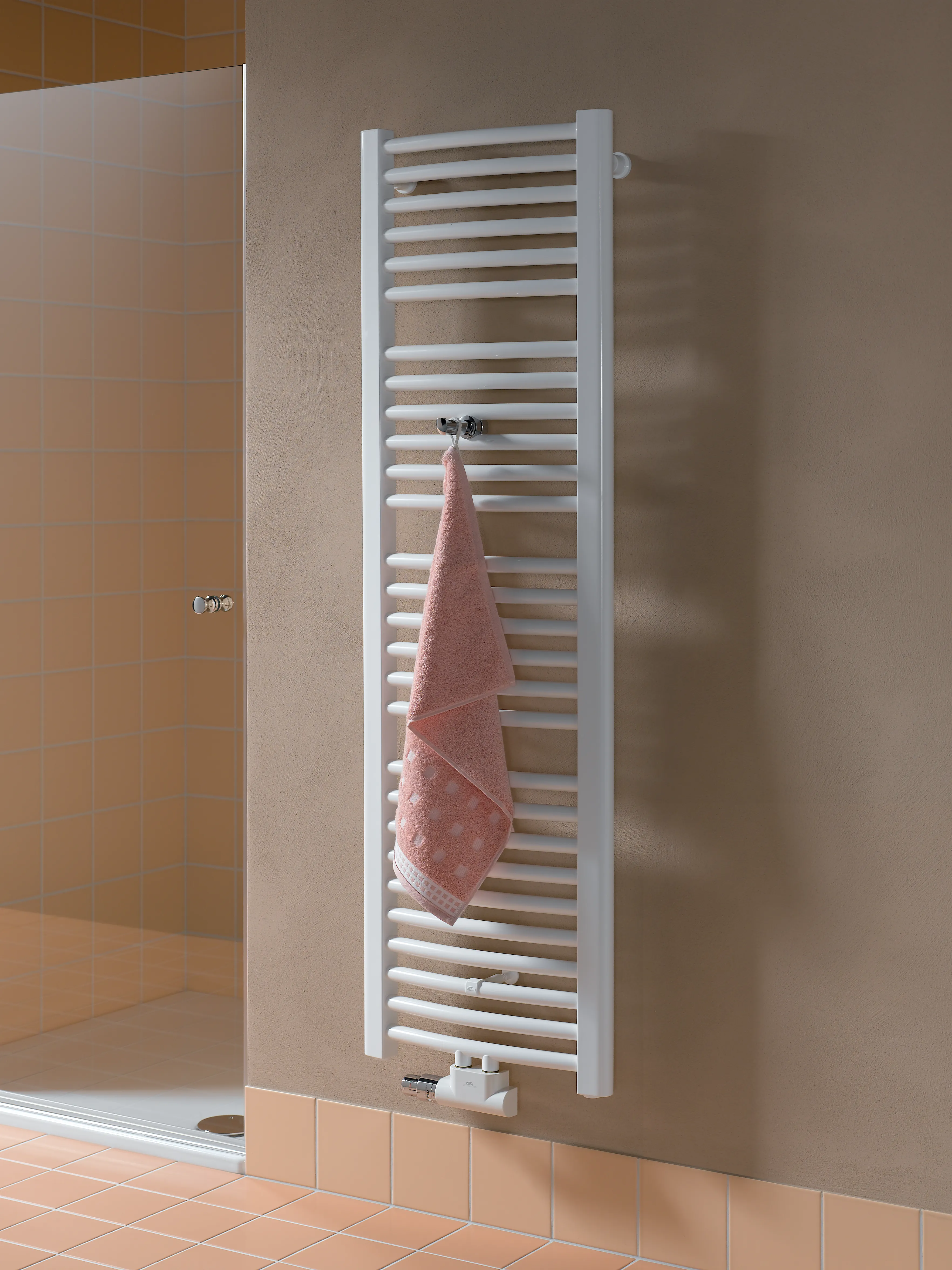 Kermi Heizkörper „Basic®-50 R“ 74,9 × 144,8 cm in Graphit Metallic Kermi Heizkörper „Basic®-50 R“ 74,9 × 144,8 cm in Graphit Metallic