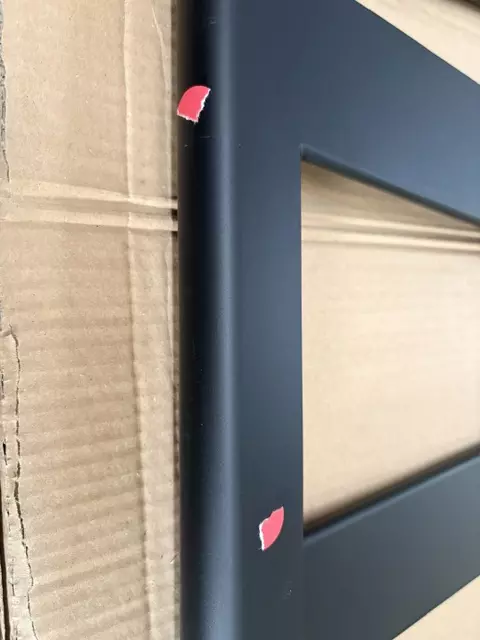 Zehnder Design-Heizkörper Ribbon elektrisch mit Heizstab IHC 1789x70x600 ZRI91760DG00010 in Black Matt -B-Ware Sonderpreis