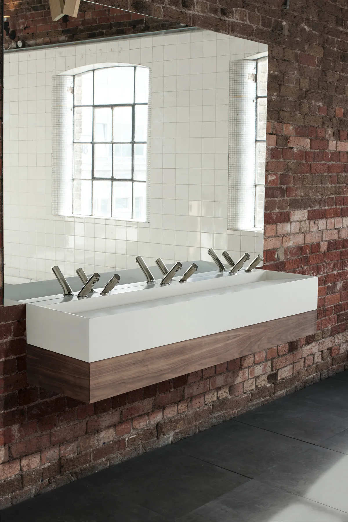 Waschbecken „Silhouette“ 180 × 47 × 20 cm in Weiß Waschbecken „Silhouette“ 180 × 47 × 20 cm in Weiß