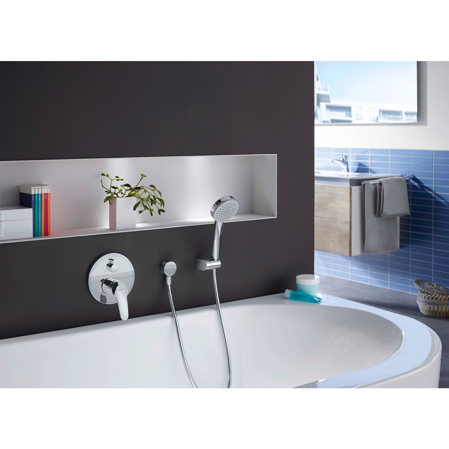 Einhebelmischer Fertigmontageset für Wanne/Brause MIX 8184 Rosette rund Chrom Einhebelmischer Fertigmontageset für Wanne/Brause MIX 8184 Rosette rund Chrom
