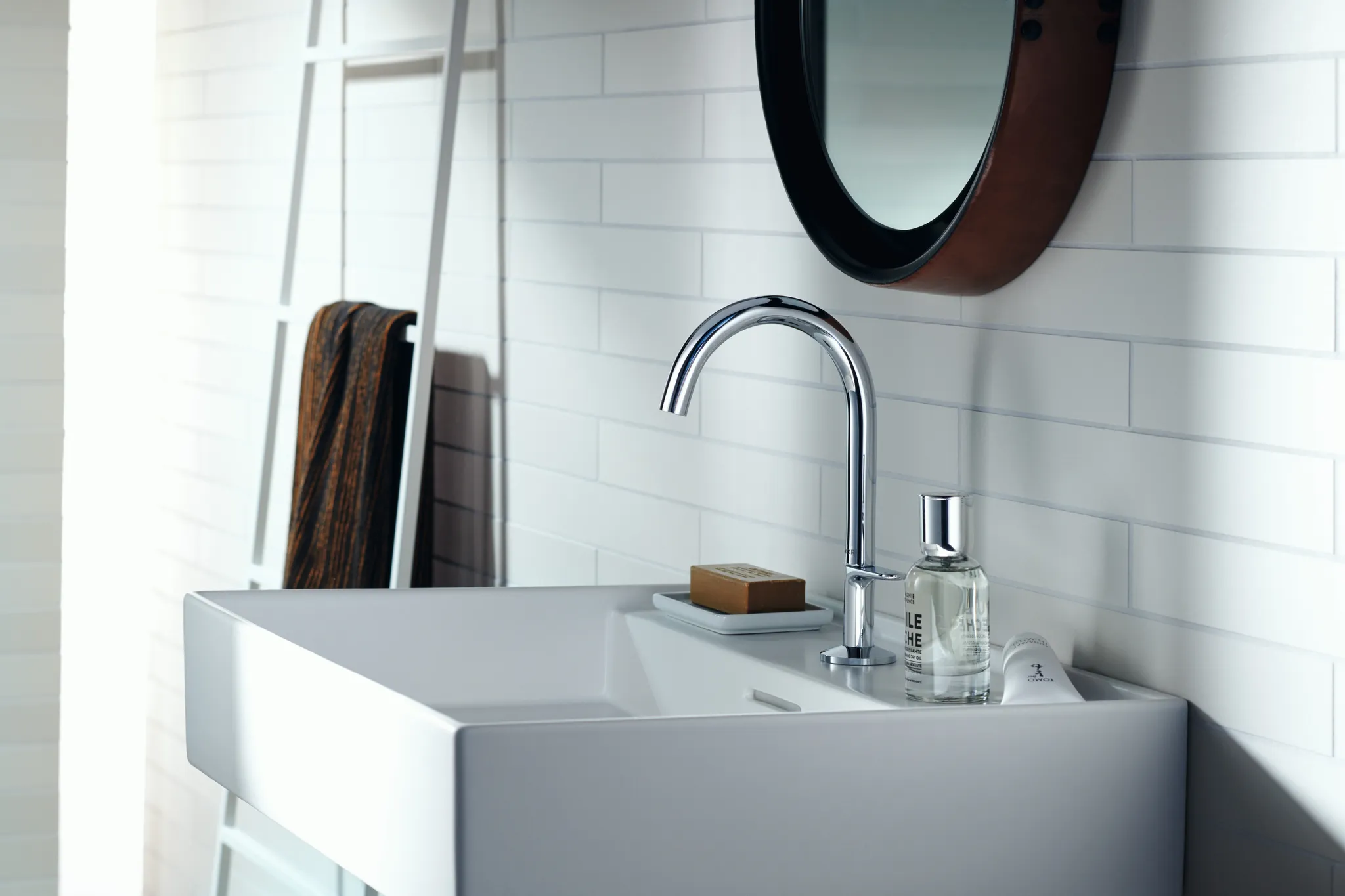 Hansgrohe AXOR One Waschtischmischer Select 170 mit Push-Open Ablaufgarnitur, Chrom Hansgrohe AXOR One Waschtischmischer Select 170 mit Push-Open Ablaufgarnitur, Chrom