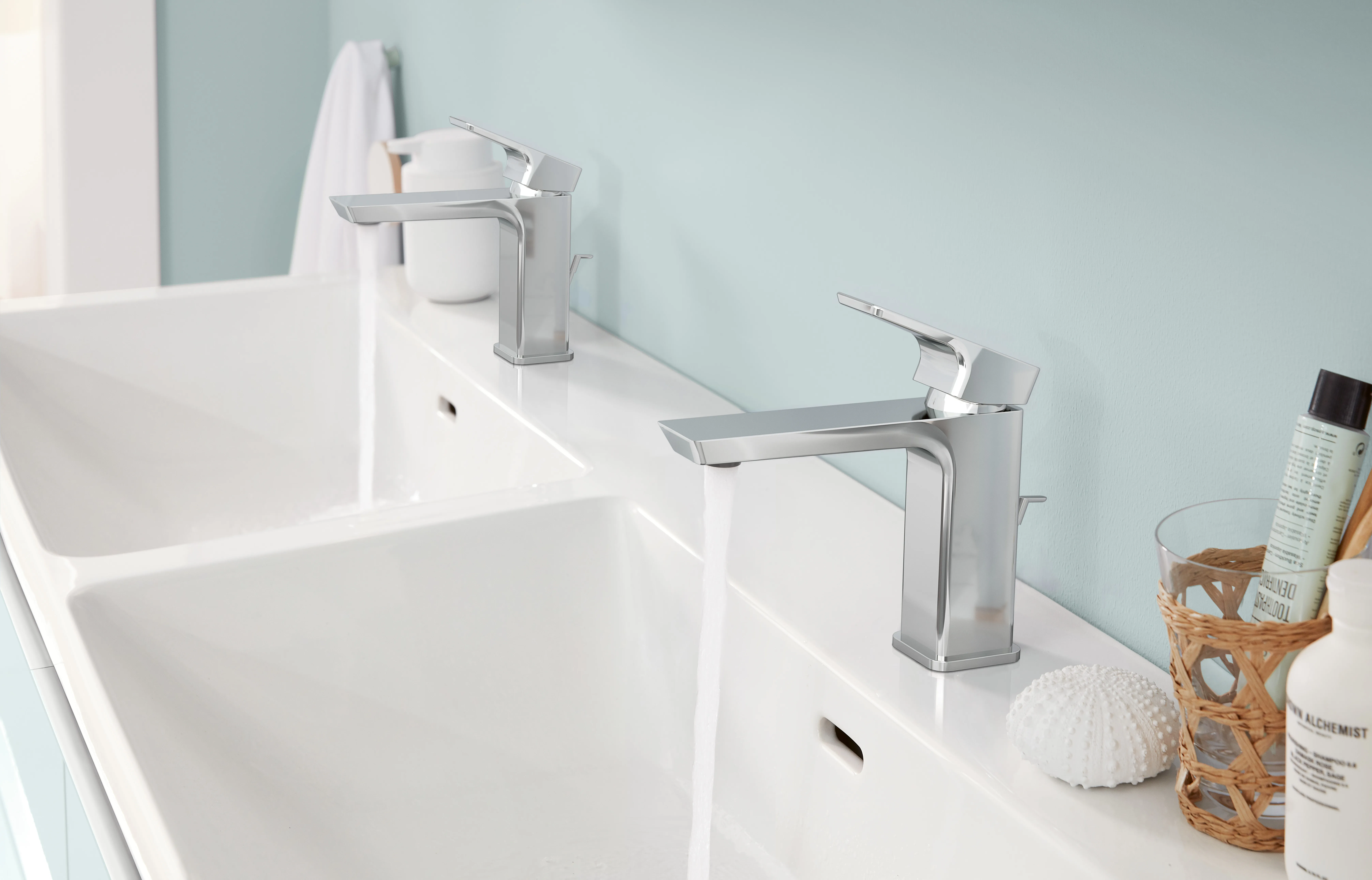 Villeroy & Boch Doppelwaschtisch aus TitanCeram „Subway 3.0“ 1300 × 475 × 165 mm, mit Hahnlochbohrung, Hahnlochposition links und rechts in Weiß Alpin Villeroy & Boch Doppelwaschtisch aus TitanCeram „Subway 3.0“ 1300 × 475 × 165 mm, mit Hahnlochbohrung, Hahnlochposition links und rechts in Weiß Alpin