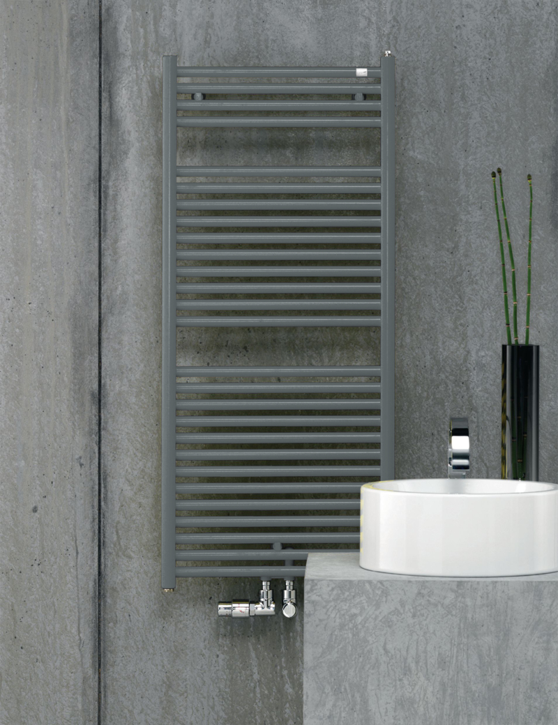 Design-Heizkörper Troja TG-120-075-05 von Zehnder – 1148x35x750 mm, RAL 7031, Pulverlackierung, montagefertig mit Wandkonsolen