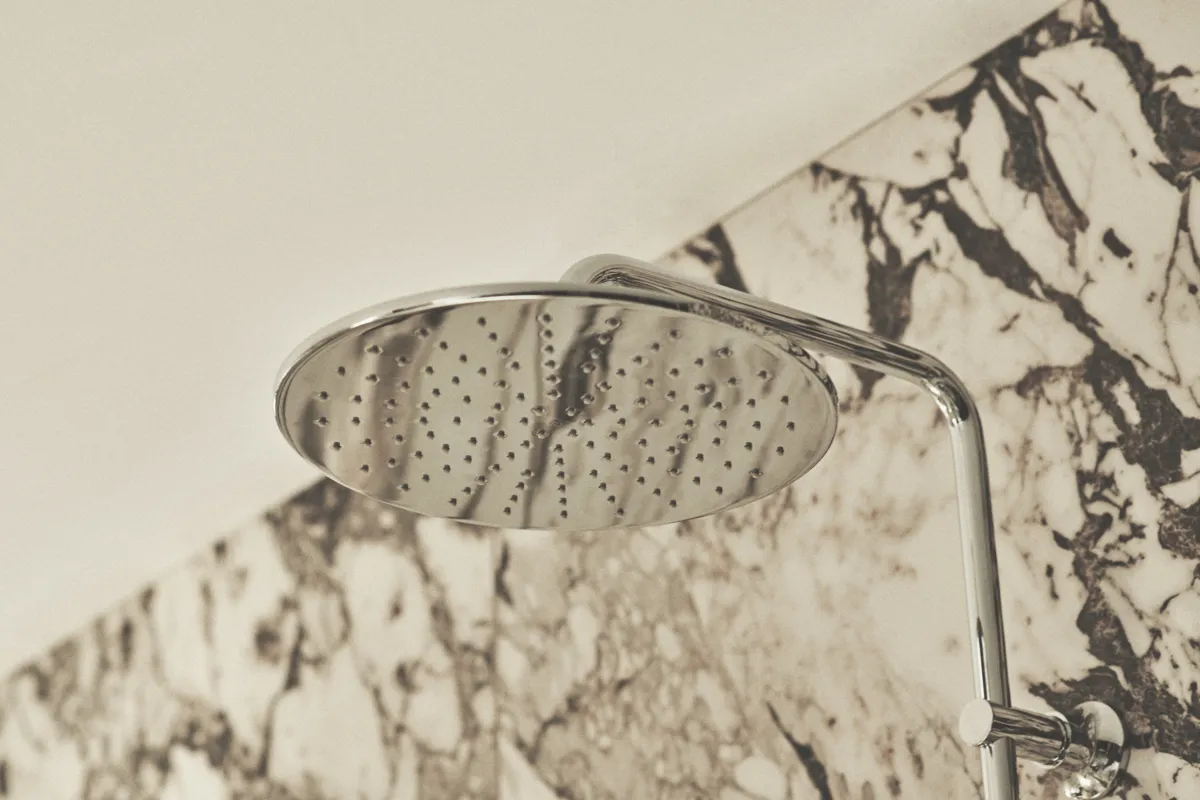 Ideal Standard Joy Neo Duschsystem mit Einhebel-Brausearmatur Kreuzgriffe Chrom Ideal Standard Joy Neo Duschsystem mit Einhebel-Brausearmatur Kreuzgriffe Chrom