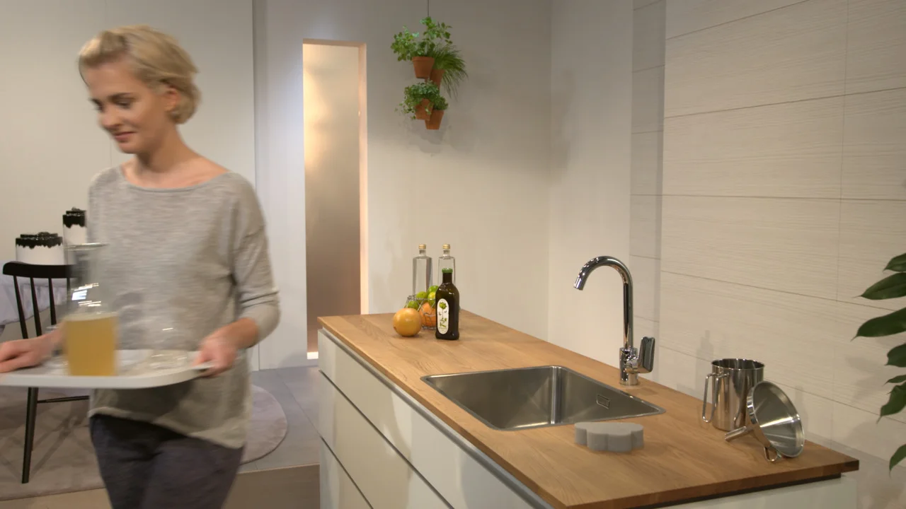 Hansgrohe Logis M31 Einhebel-Küchenmischer 260, Chrom, 1-Jet, Schwenkbereich einstellbar auf 110°, 150° oder 360°, Normalstrahl, max. Durchflussmenge 12 l/min bei 3 bar