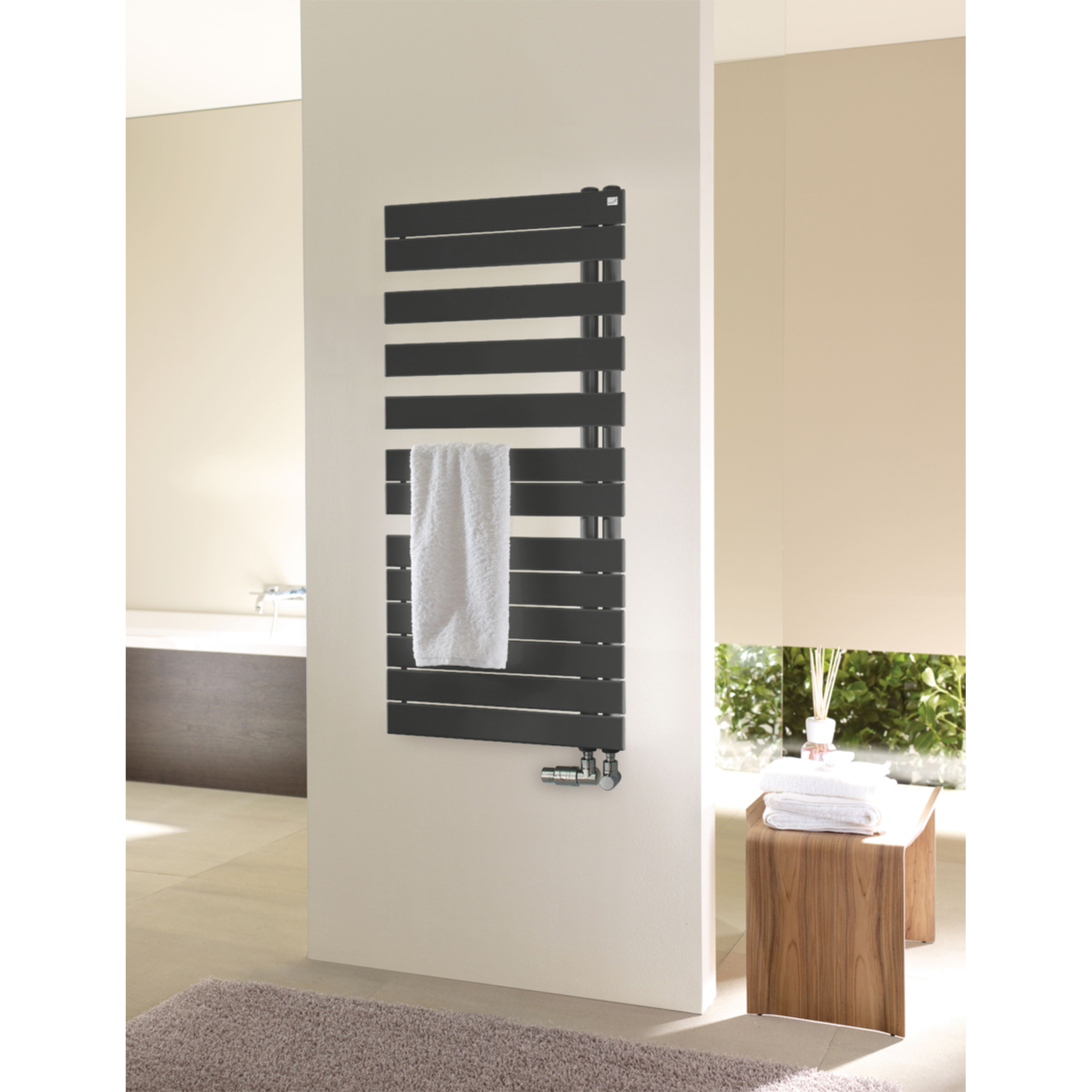 Zehnder Design-Heizkörper Roda Spa Asym links ROFL-170-055 1676x65x550 Anthracite