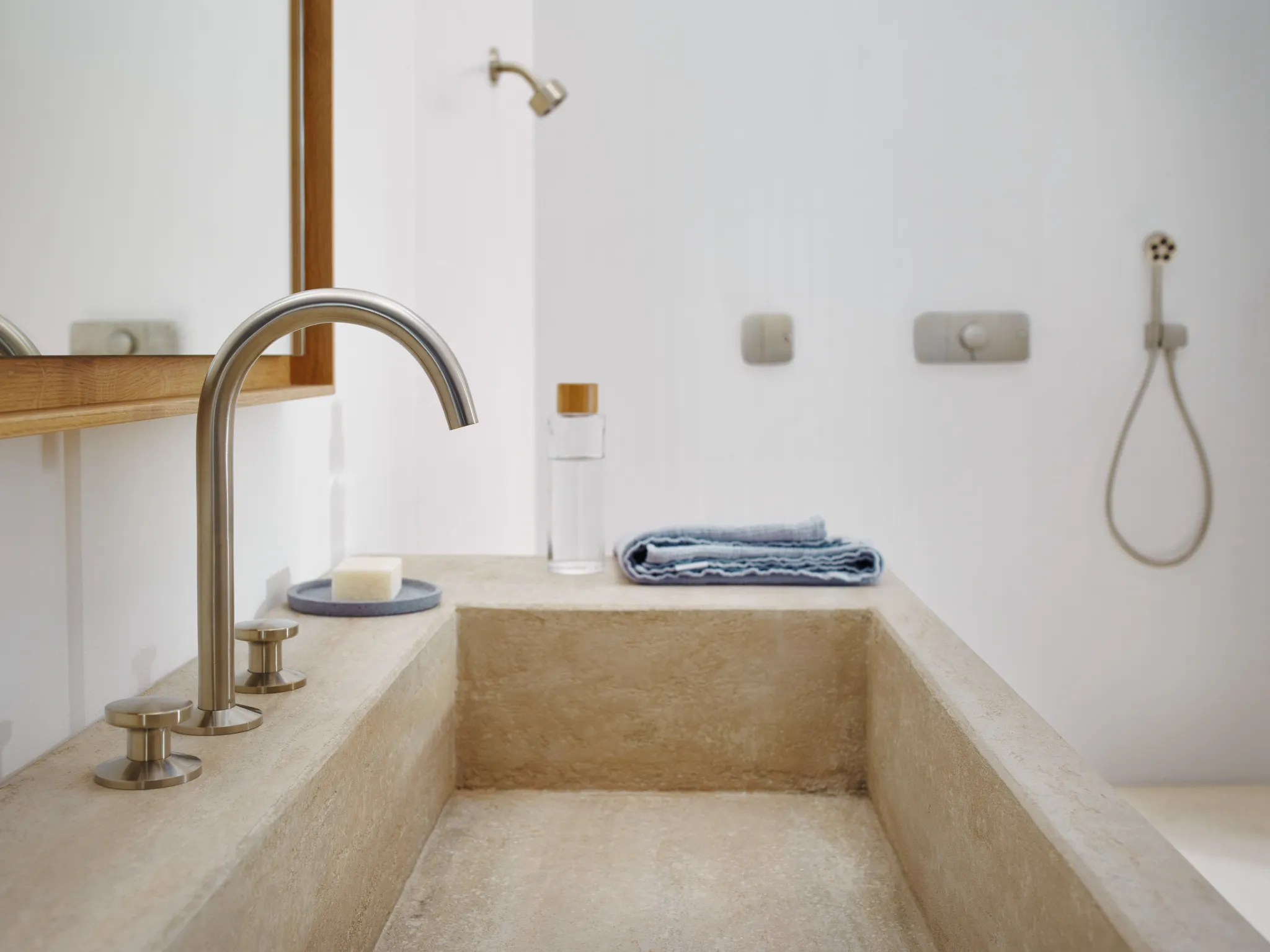Hansgrohe AXOR One Kopfbrause 75 1jet EcoSmart Brushed Nickel, 73 mm Brausekopfgröße, PowderRain Strahlart, 8,7 l/min Durchflussmenge, verstellbarer Winkel, abnehmbare Kopfbrause, für Durchlauferhitzer geeignet Hansgrohe AXOR One Kopfbrause 75 1jet EcoSmart Brushed Nickel, 73 mm Brausekopfgröße, PowderRain Strahlart, 8,7 l/min Durchflussmenge, verstellbarer Winkel, abnehmbare Kopfbrause, für Durchlauferhitzer geeignet