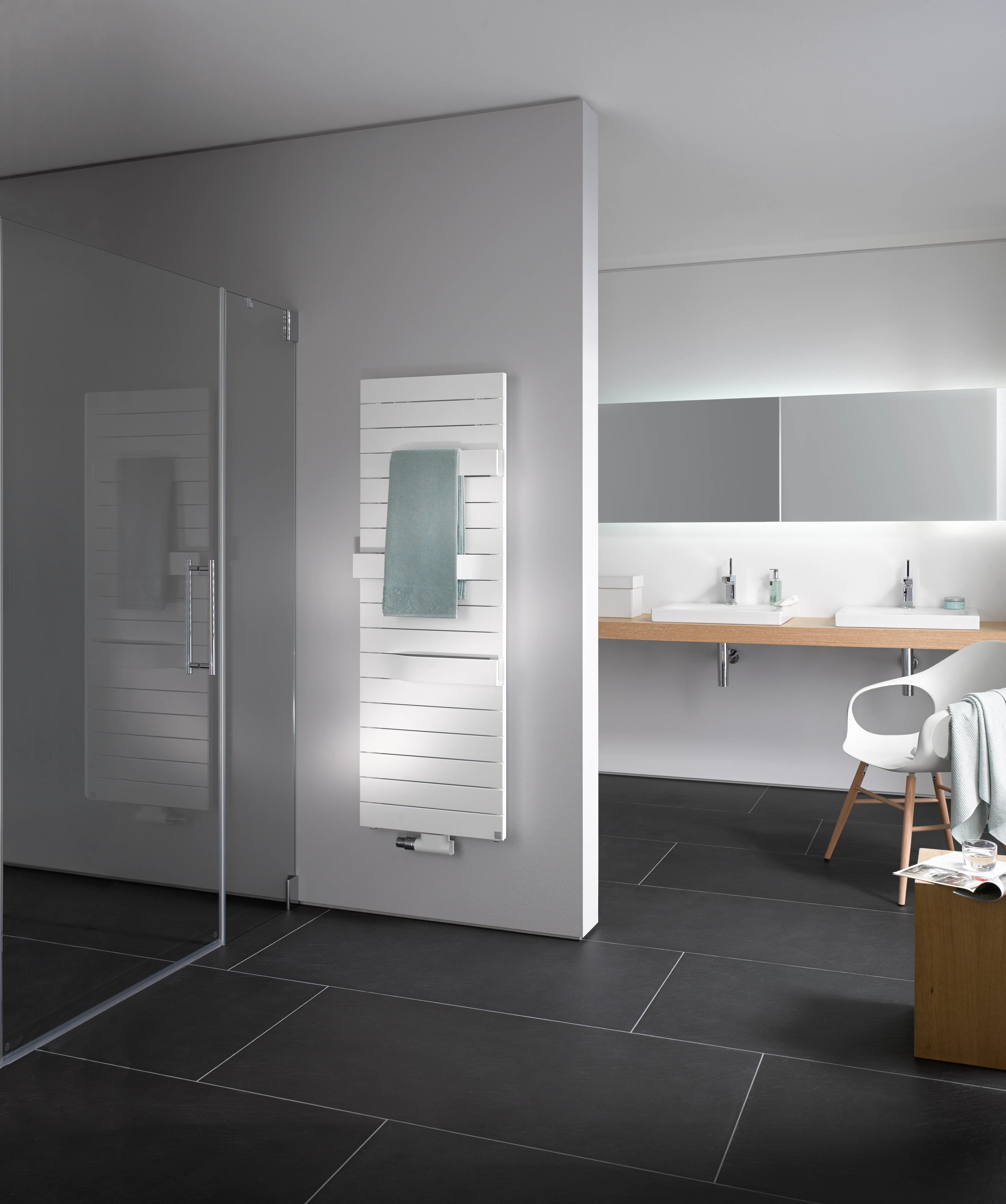 Kermi Design-Heizkörper „Tabeo®“ 60 × 143,7 cm in Weiß (RAL 9016) Kermi Design-Heizkörper „Tabeo®“ 60 × 143,7 cm in Weiß (RAL 9016)