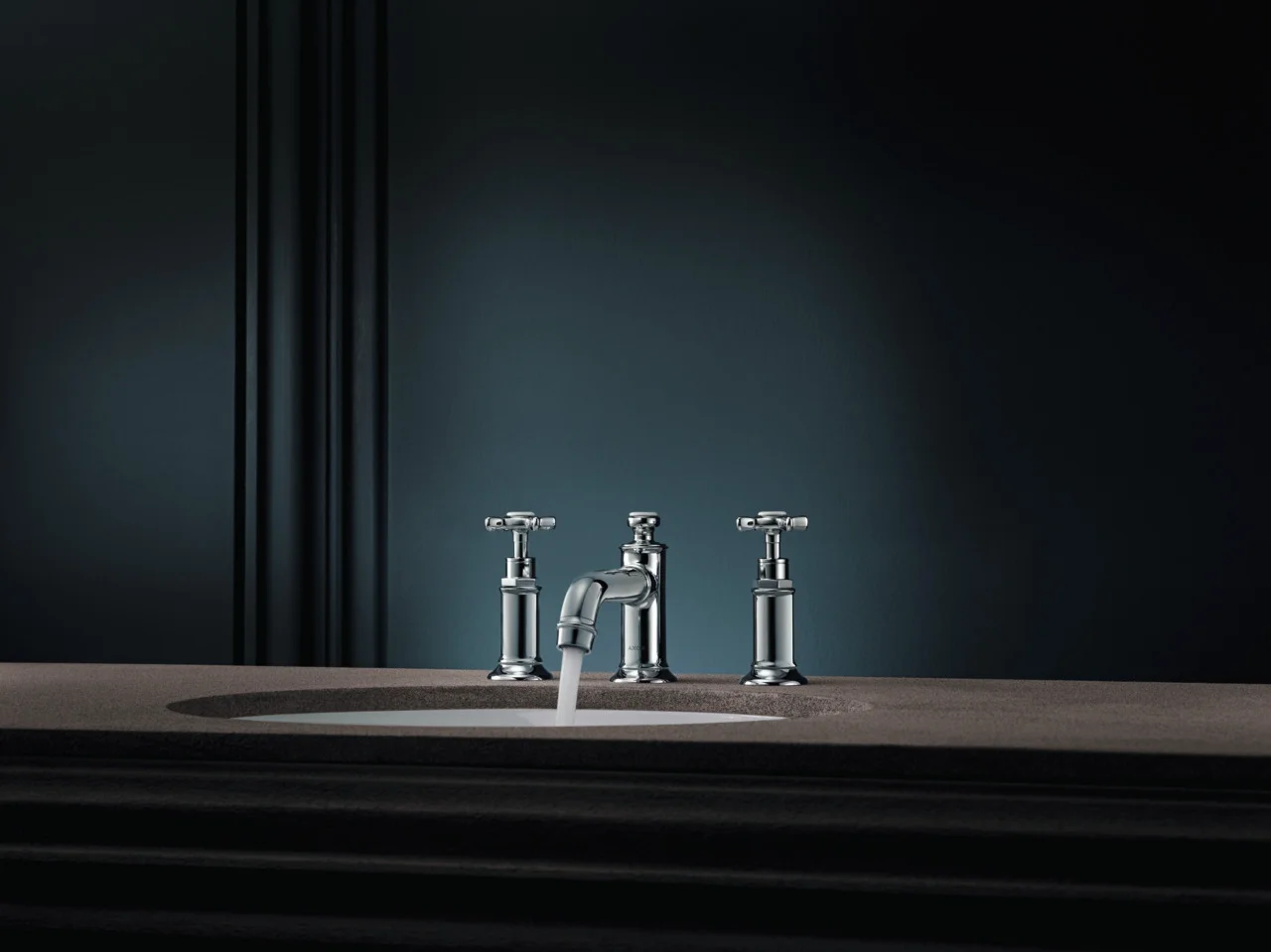 Hansgrohe AXOR Montreux 3-Loch Waschtischarmatur Chrom, Ausladung 143 mm, ComfortZone 30, Normalstrahl, max. Durchfluss 5 l/min
