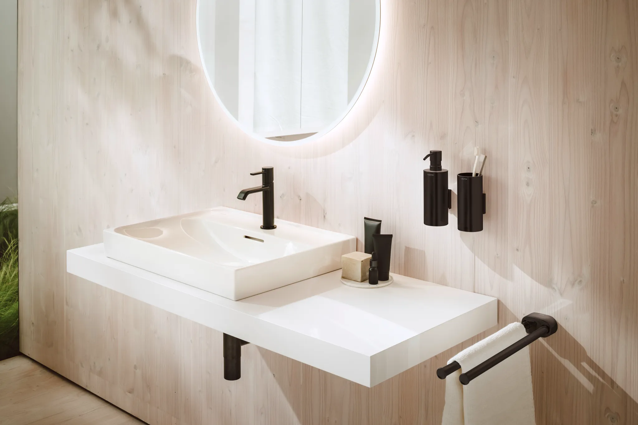 Niara Seifenspender 38306.2 titanschwarz matt Niara Seifenspender 38306.2 titanschwarz matt