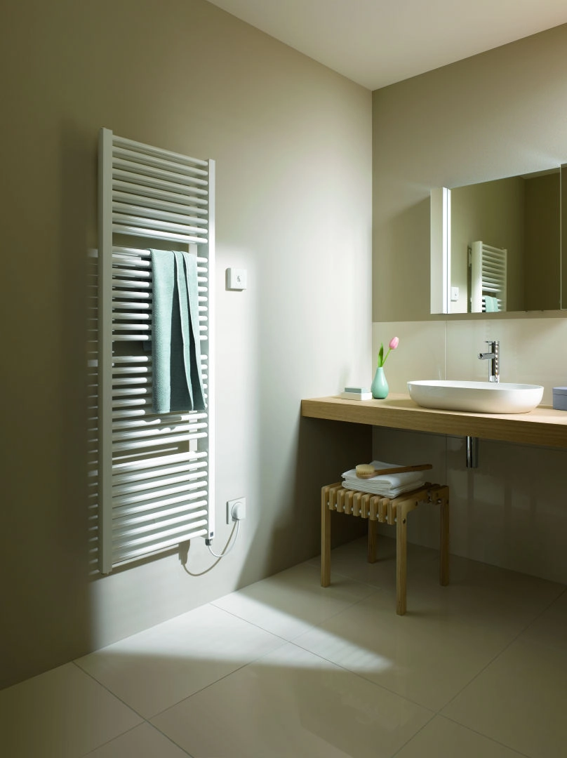 Kermi Design-Elektroheizkörper doppellagig „Duett®-E“ 63,4 × 118,8 cm Kermi Design-Elektroheizkörper doppellagig „Duett®-E“ 63,4 × 118,8 cm