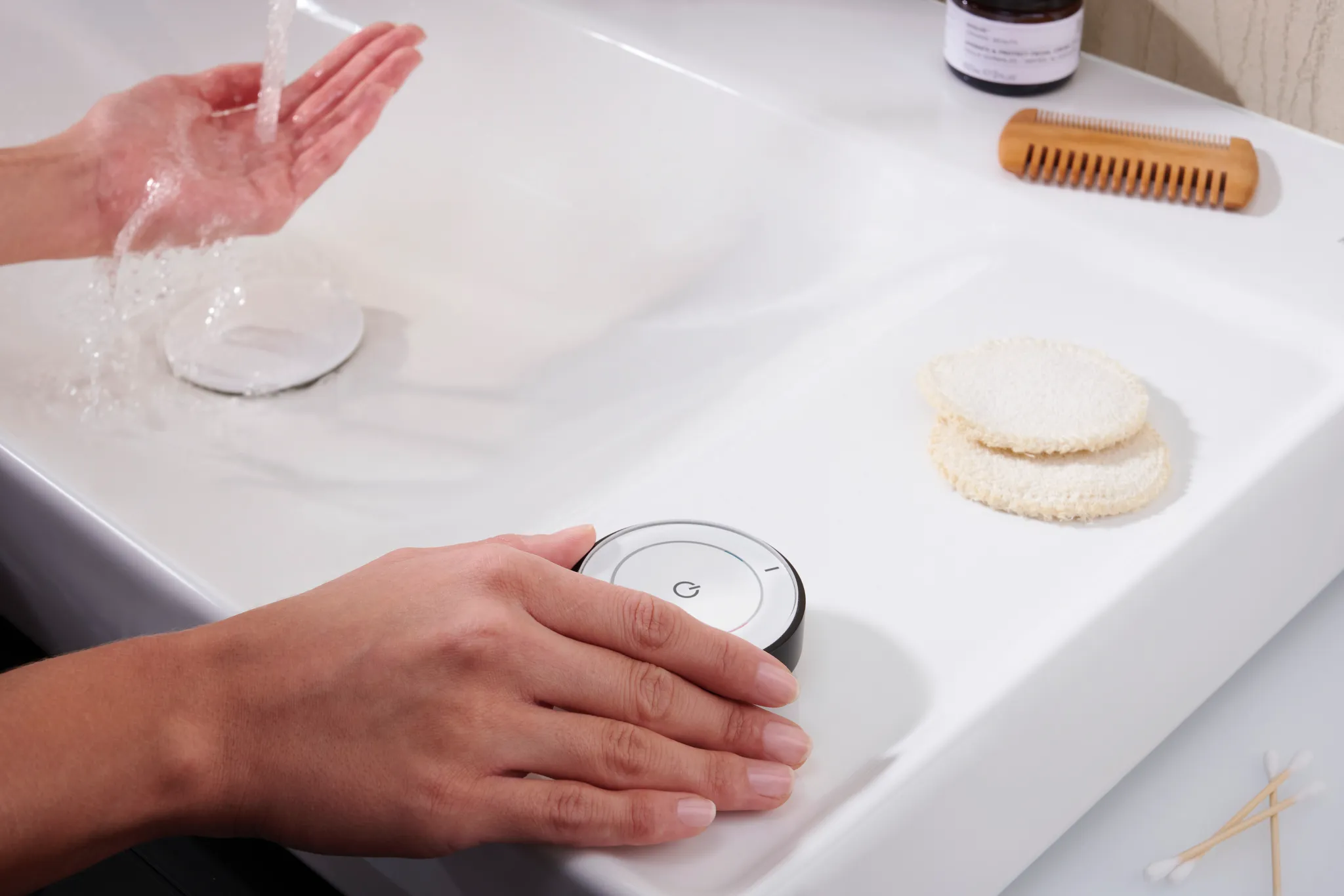 Xelu Q Waschtisch mit Ablage rechts 800/480 mit 2 Hahnlöchern ohne Überlauf, SmartClean Weiß Xelu Q Waschtisch mit Ablage rechts 800/480 mit 2 Hahnlöchern ohne Überlauf, SmartClean Weiß