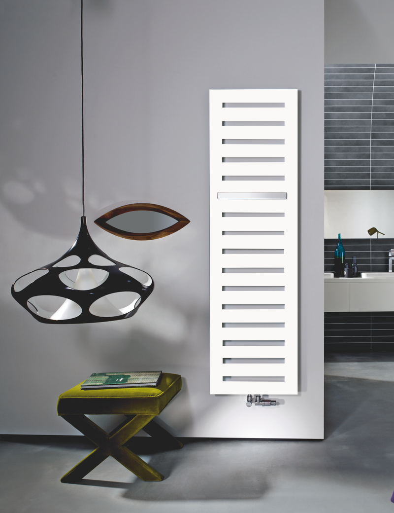 Zehnder Design-Heizkörper „Metropolitan Bar“ für Warmwasser-Zentralheizung mit 50 mm-Mittelanschluss und integriertem Thermostat „Completto“ 60 × 80,5 cm in White Matt