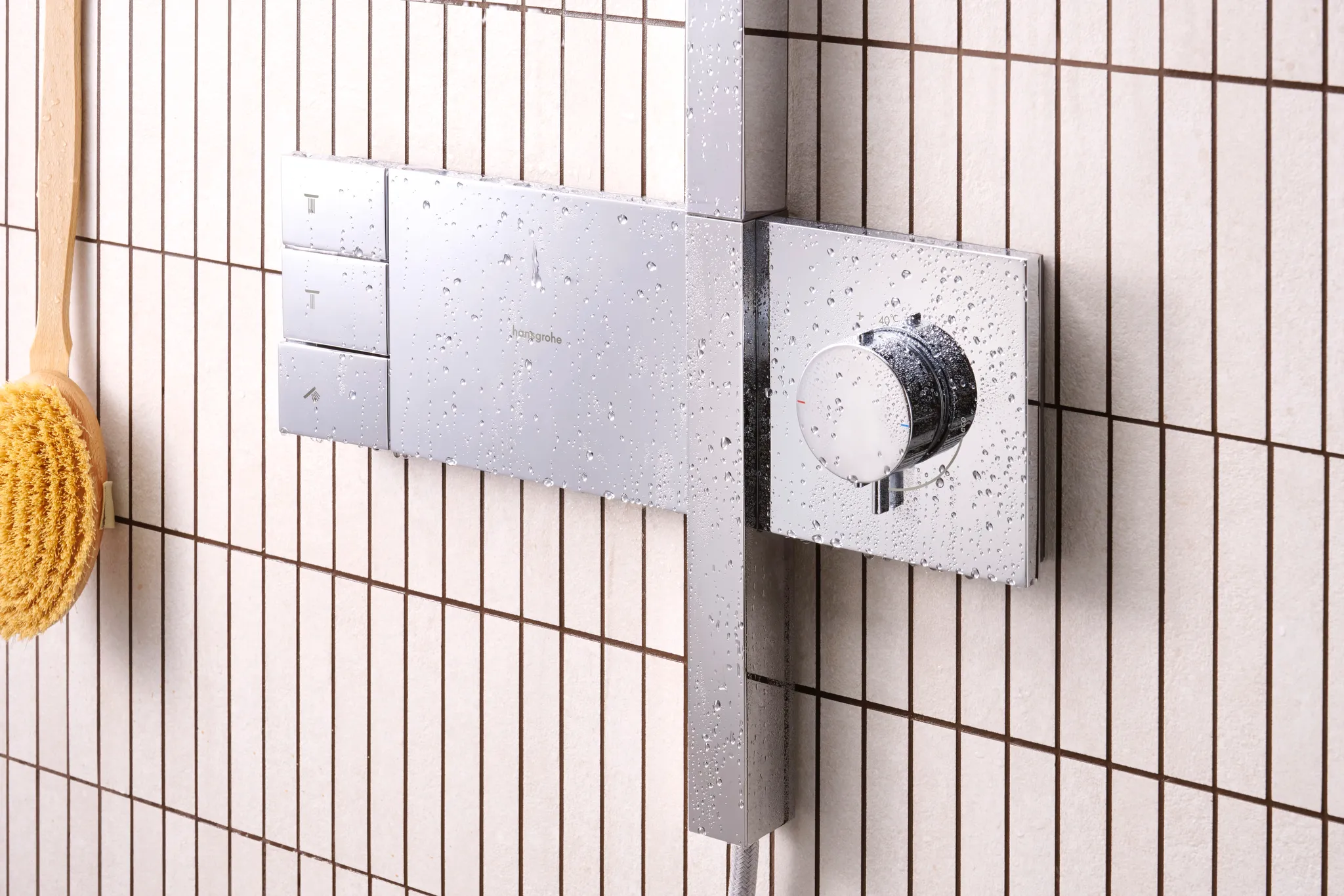 Hansgrohe Raindance Alive Q Showerpipe 210⁄340 2jet mit ShowerSelect Comfort, Chrom Hansgrohe Raindance Alive Q Showerpipe 210⁄340 2jet mit ShowerSelect Comfort, Chrom